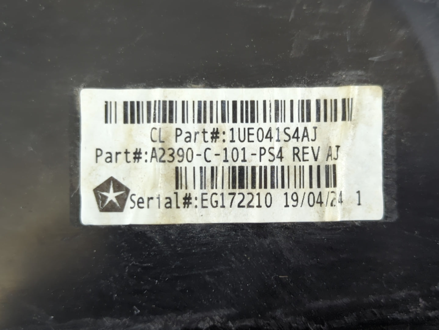 2020 Jeep Cherokee Overhead Roof Console - Oemusedautoparts1.com