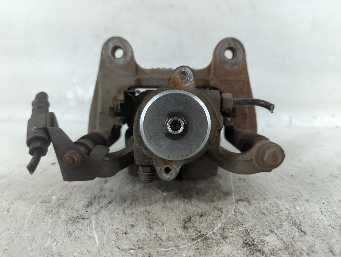 2014-2020 Jeep Cherokee Front Driver Left Brake Caliper - Oemusedautoparts1.com