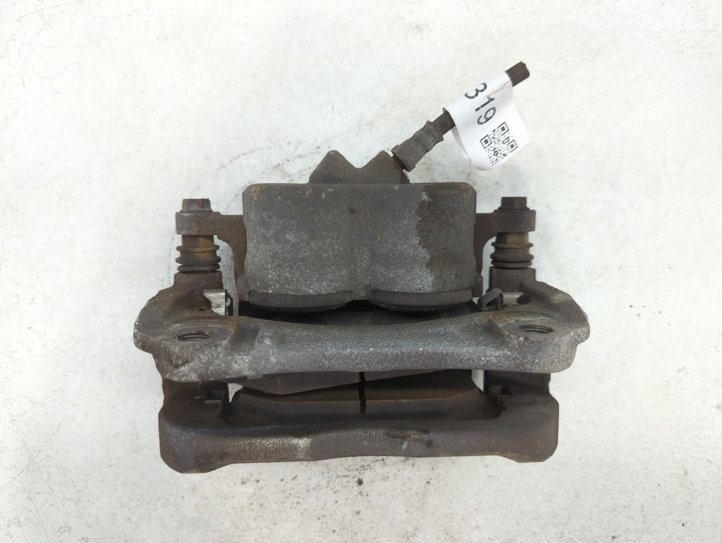 2014-2022 Jeep Cherokee Front Driver Left Brake Caliper - Oemusedautoparts1.com