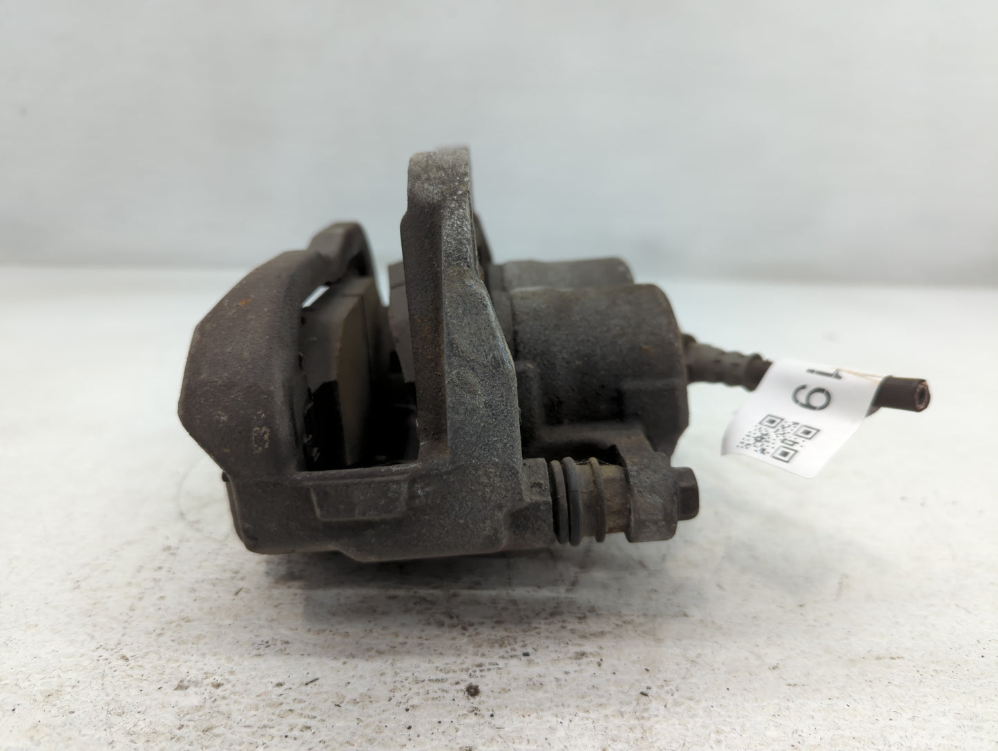 2014-2022 Jeep Cherokee Front Driver Left Brake Caliper - Oemusedautoparts1.com