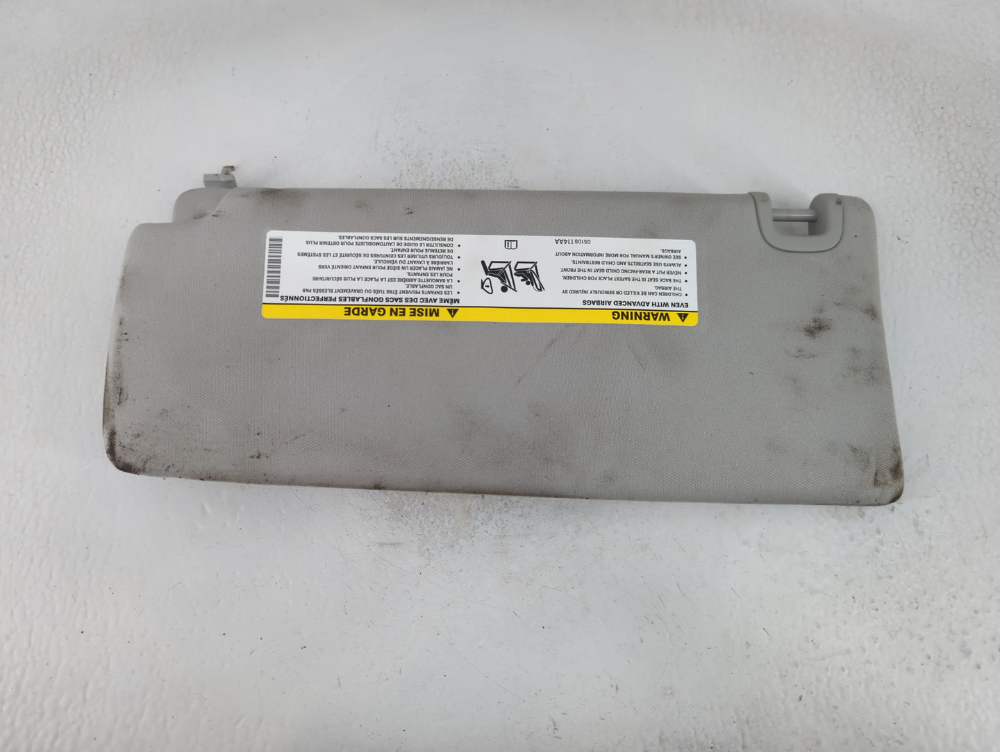 2019-2022 Jeep Cherokee Sun Visor Shade Replacement Passenger Right Mirror Fits Fits 2019 2020 2021 2022 OEM Used Auto Parts