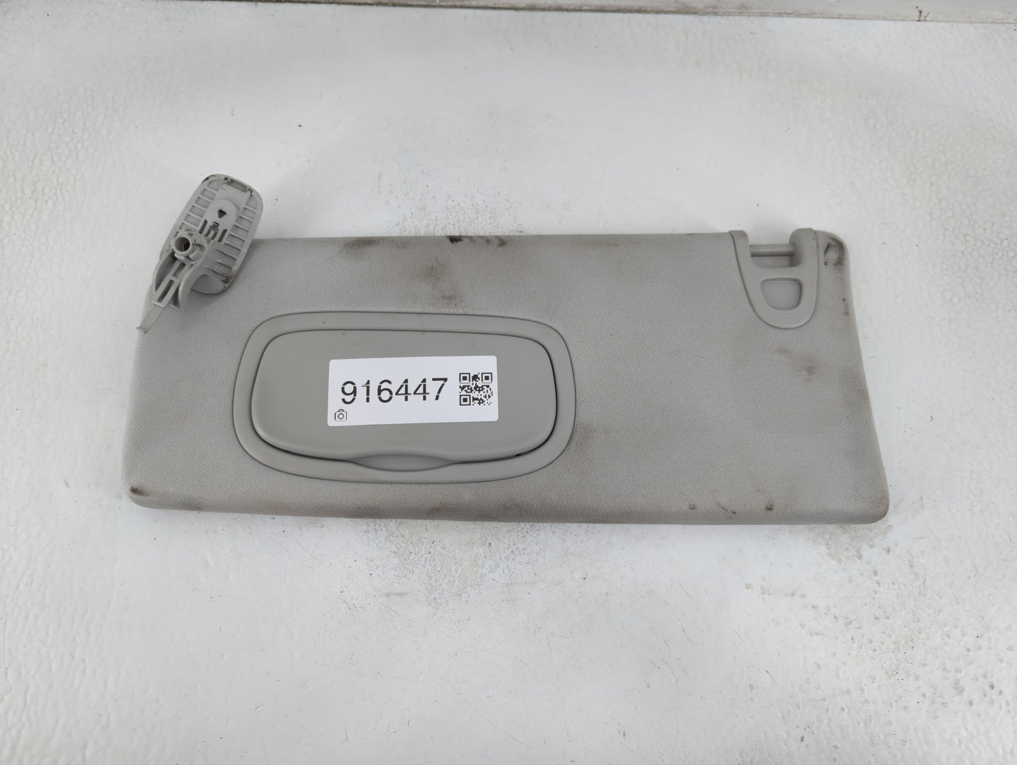 2019-2022 Jeep Cherokee Sun Visor Shade Replacement Passenger Right Mirror Fits Fits 2019 2020 2021 2022 OEM Used Auto Parts