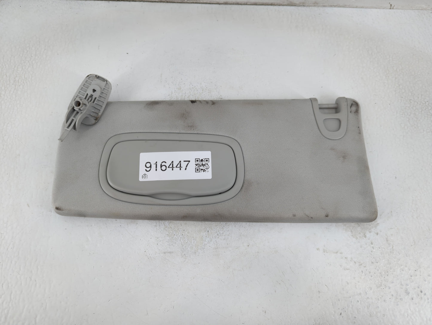 2019-2022 Jeep Cherokee Sun Visor Shade Replacement Passenger Right Mirror Fits Fits 2019 2020 2021 2022 OEM Used Auto Parts