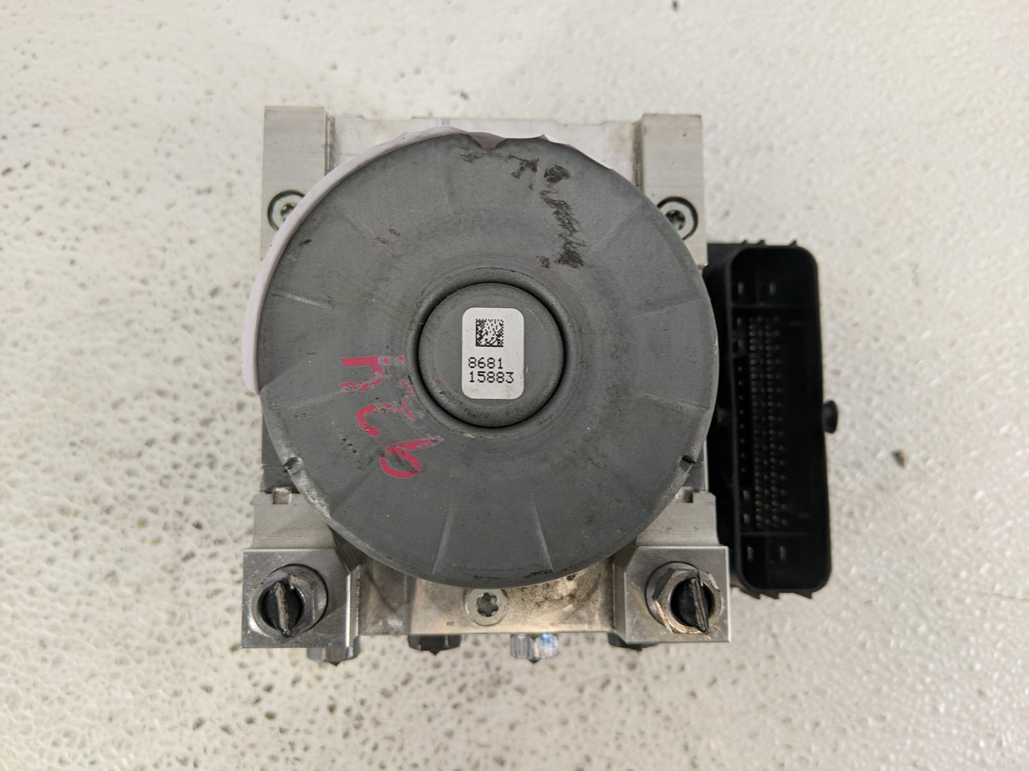 2020 Jeep Compass ABS Pump Control Module Replacement P/N:P68485883AA Fits OEM Used Auto Parts - Oemusedautoparts1.com