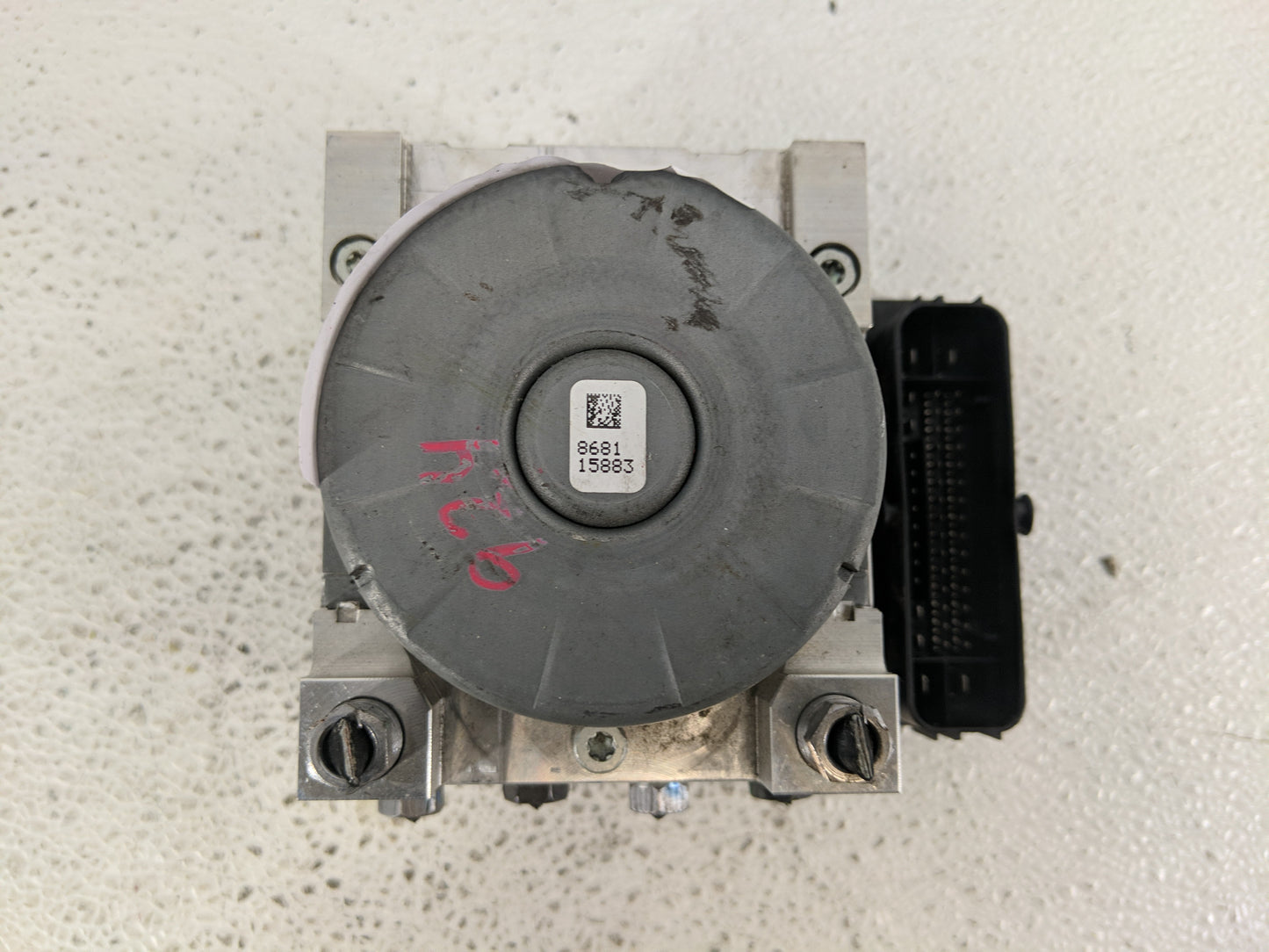 2020 Jeep Compass ABS Pump Control Module Replacement P/N:P68485883AA Fits OEM Used Auto Parts - Oemusedautoparts1.com