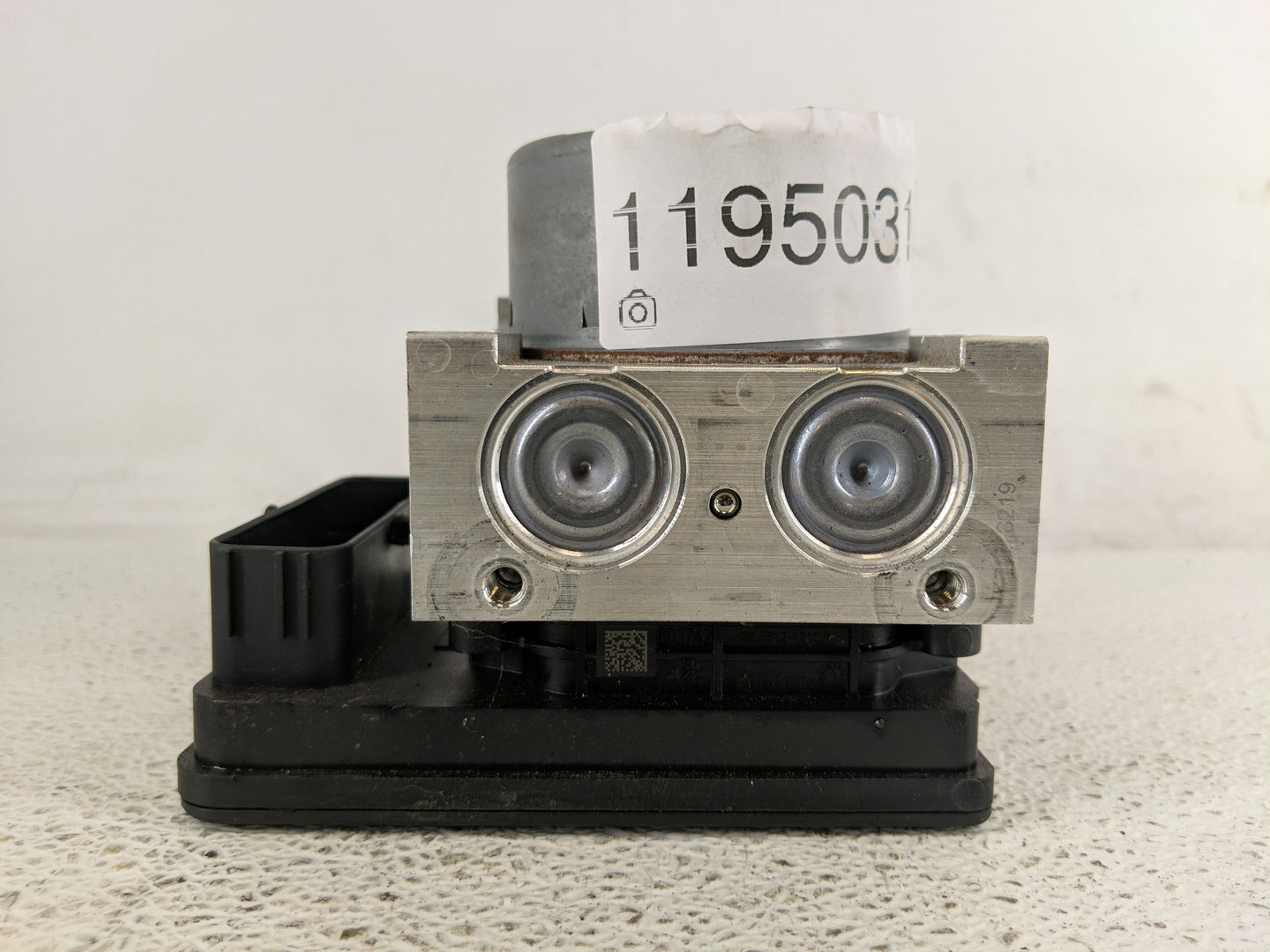 2020 Jeep Compass ABS Pump Control Module Replacement P/N:P68485883AA Fits OEM Used Auto Parts - Oemusedautoparts1.com
