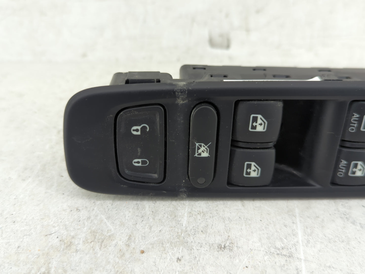 2020 Jeep Compass Master Power Window Switch Replacement Driver Side Left P/N:6BZ27LXHAA Fits OEM Used Auto Parts - Oemuseda