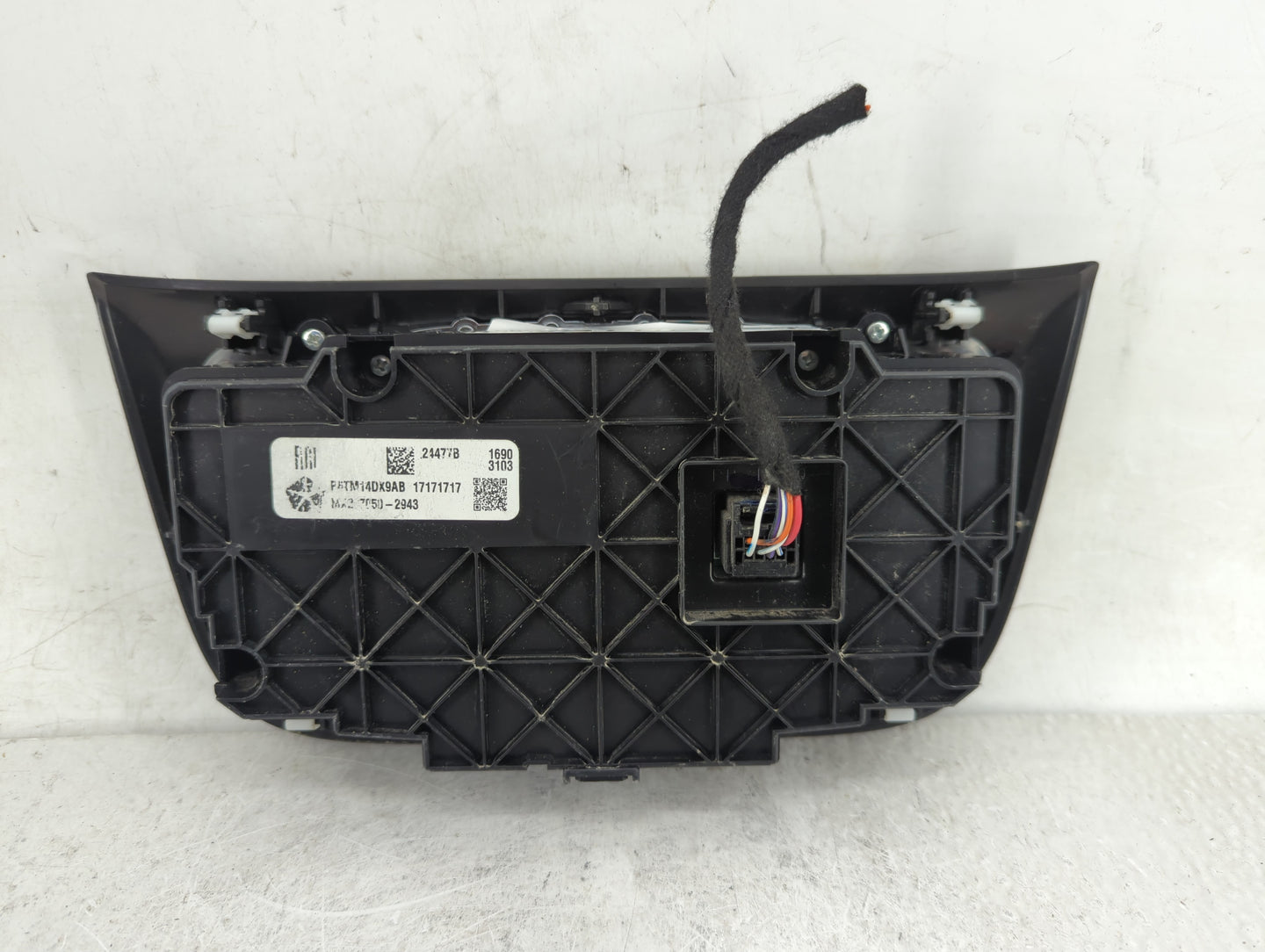 2020 Jeep Compass Climate Control Module Temperature AC/Heater Replacement Fits OEM Used Auto Parts - Oemusedautoparts1.com