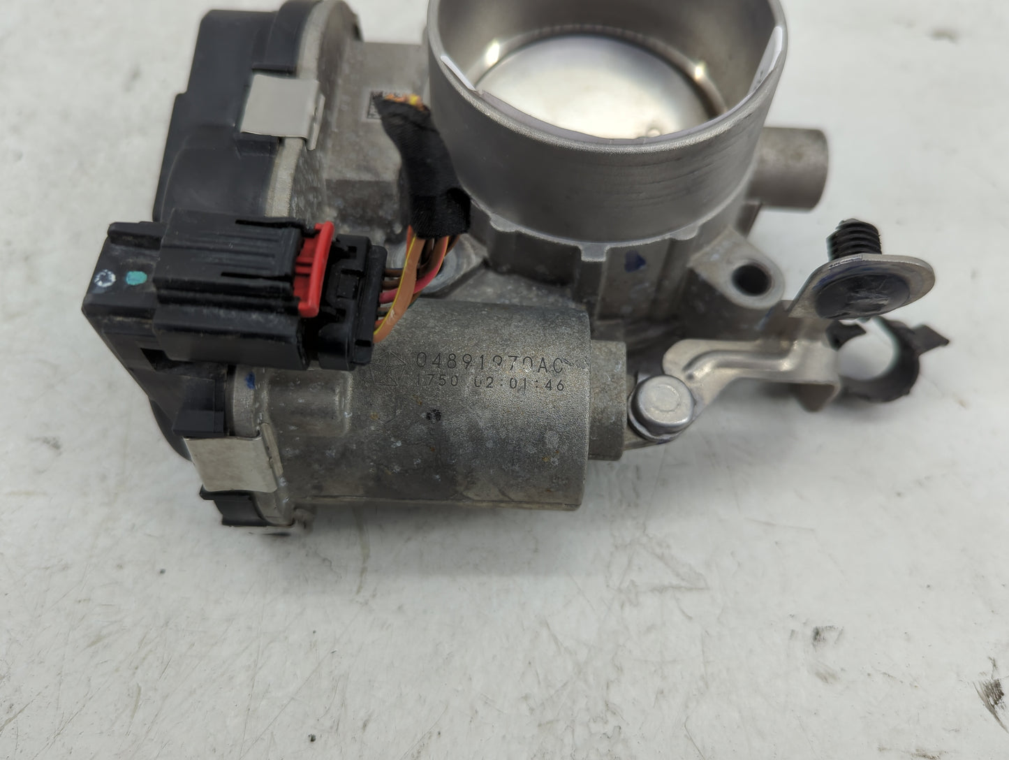 2017-2022 Jeep Compass Throttle Body P/N:04891970AC Fits Fits 2014 2015 2016 2017 2018 2019 2020 2021 2022 OEM Used Auto Par
