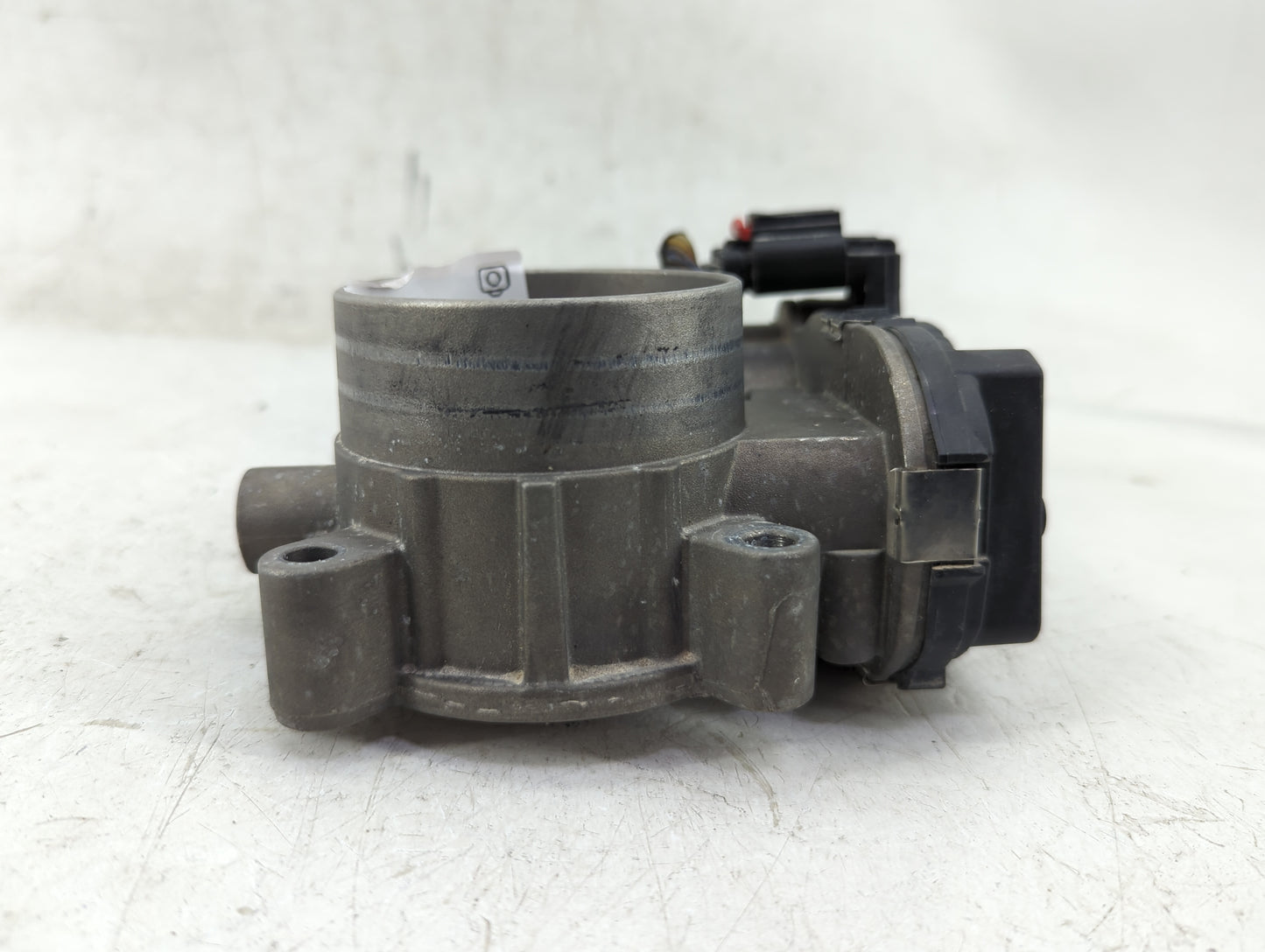 2017-2022 Jeep Compass Throttle Body P/N:04891970AC Fits Fits 2014 2015 2016 2017 2018 2019 2020 2021 2022 OEM Used Auto Par