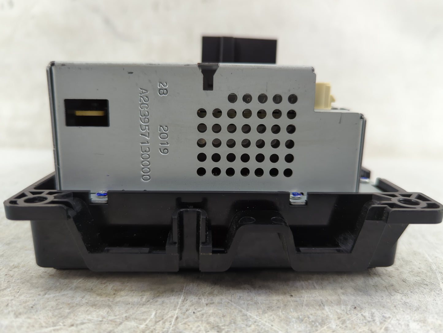 2020 Jeep Compass Radio AM FM Cd Player Receiver Replacement Fits OEM Used Auto Parts - Oemusedautoparts1.com