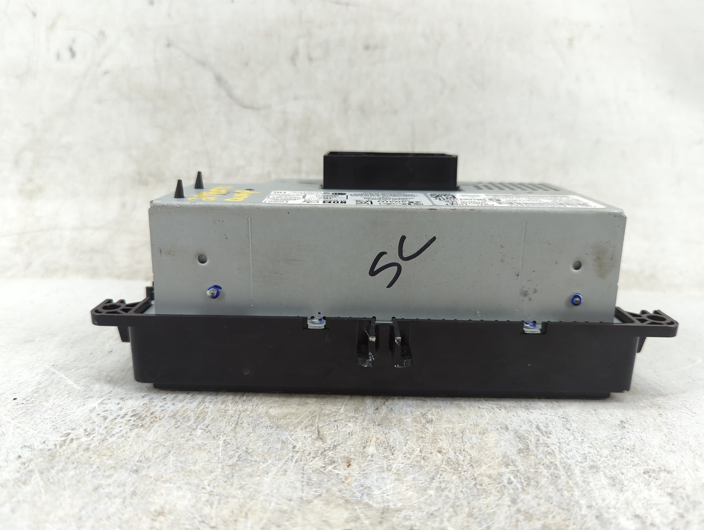 2020 Jeep Compass Radio AM FM Cd Player Receiver Replacement Fits OEM Used Auto Parts - Oemusedautoparts1.com