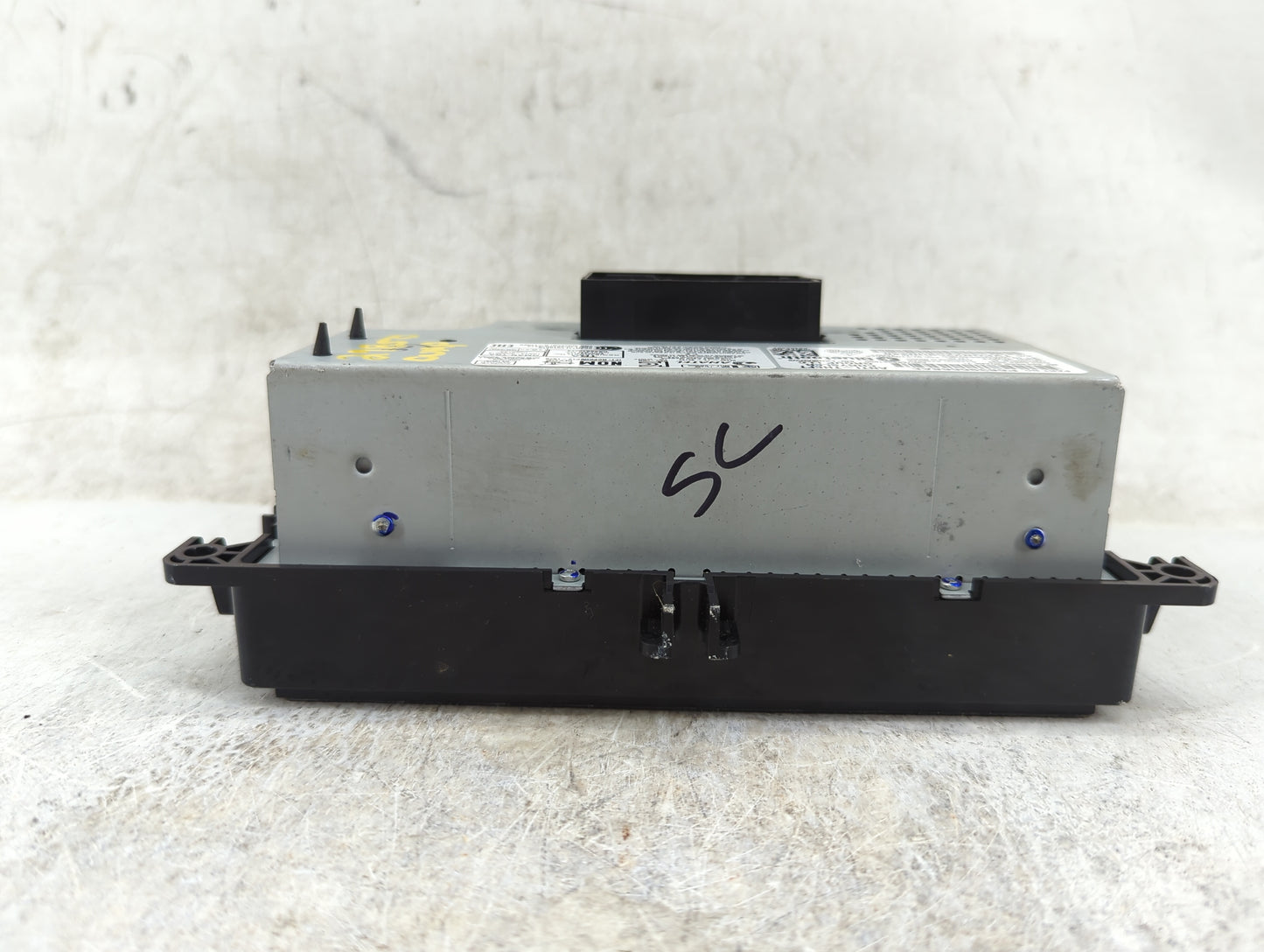 2020 Jeep Compass Radio AM FM Cd Player Receiver Replacement Fits OEM Used Auto Parts - Oemusedautoparts1.com