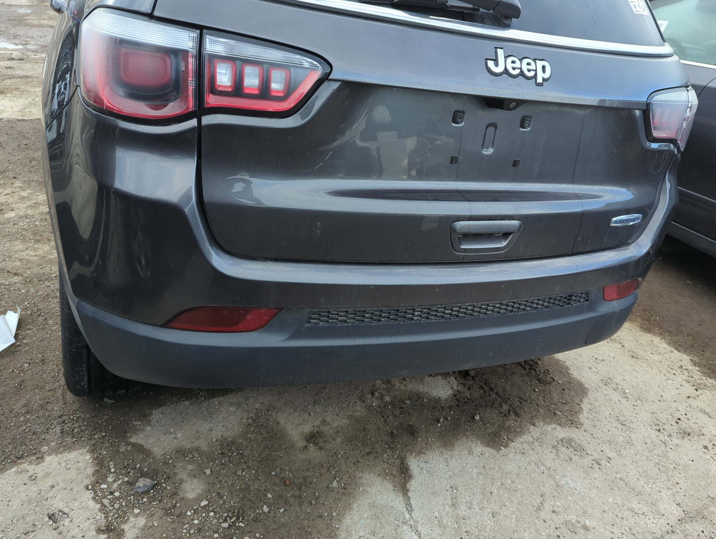 2020 Jeep Compass Rear Bumper Assembly Oem - Oemusedautoparts1.com