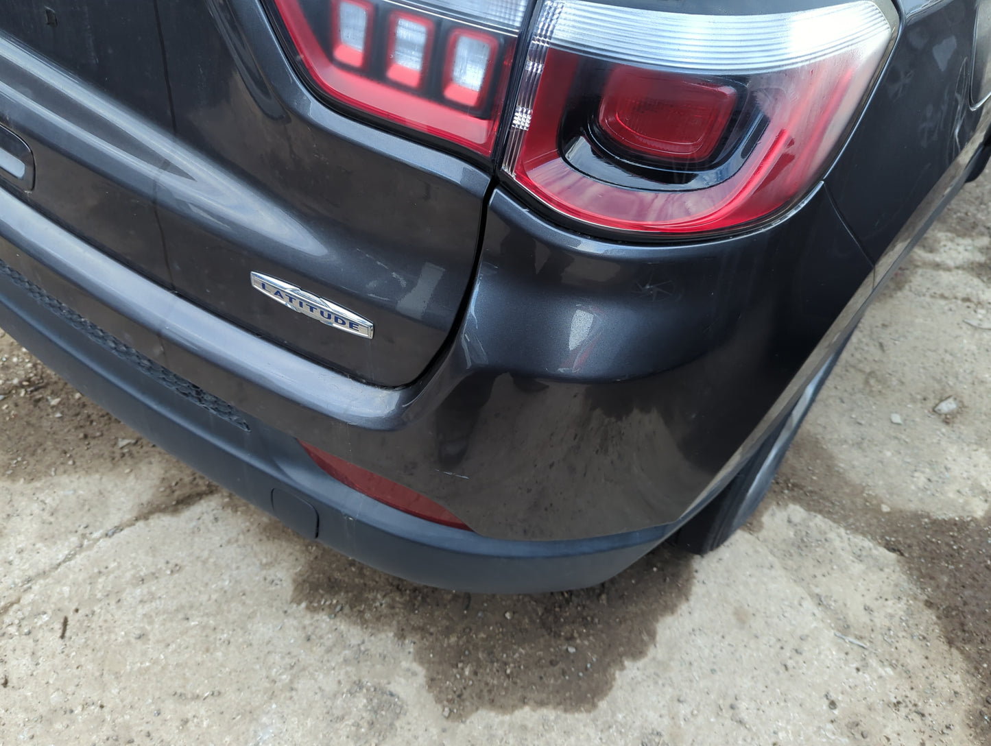 2020 Jeep Compass Rear Bumper Assembly Oem - Oemusedautoparts1.com