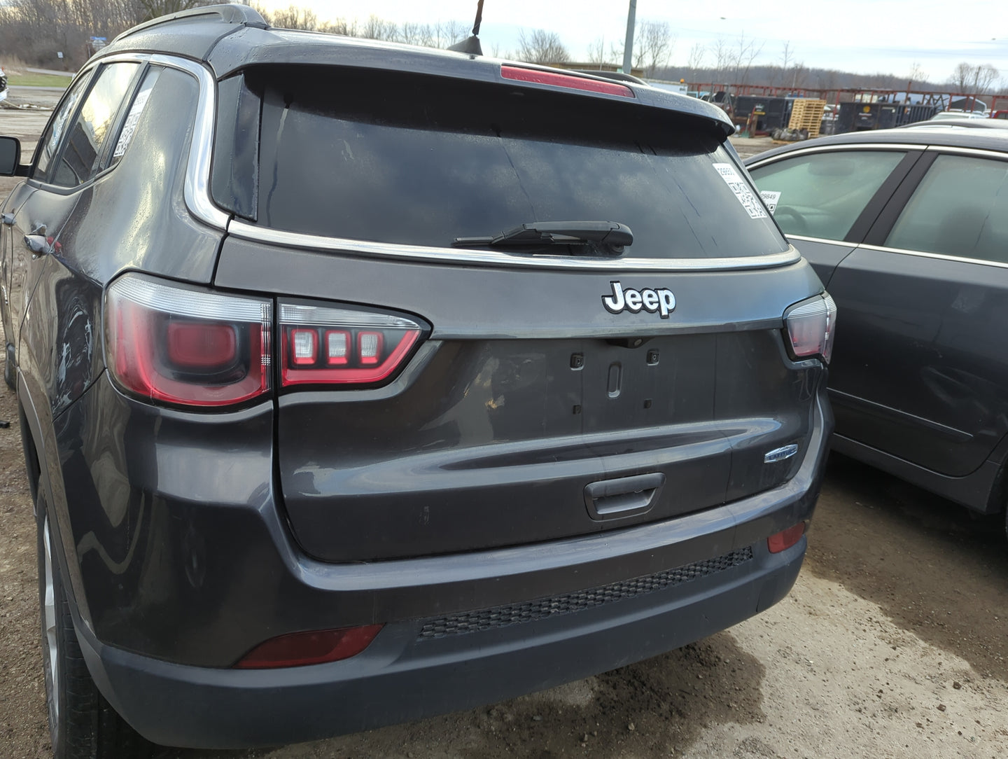 2020 Jeep Compass Trunk/decklid/hatch/tailgate Oem - Oemusedautoparts1.com