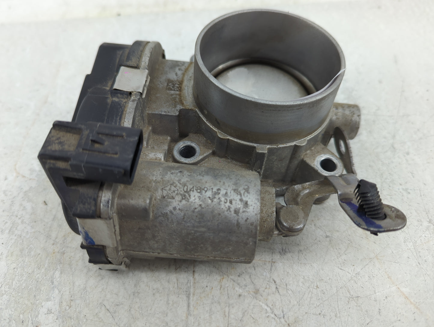 2017-2022 Jeep Compass Throttle Body P/N:04891970AC Fits Fits 2014 2015 2016 2017 2018 2019 2020 2021 2022 OEM Used Auto Par