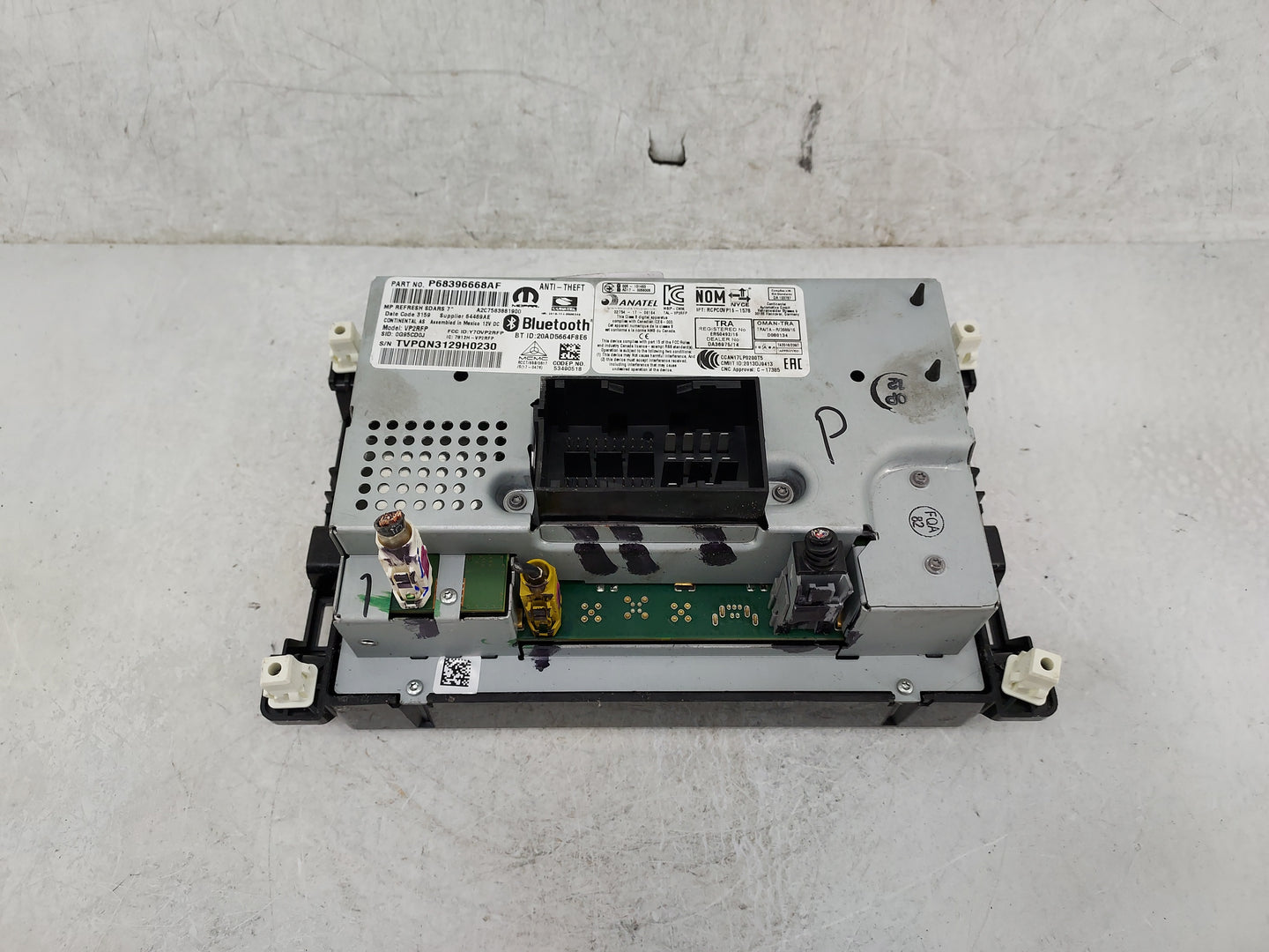 2020 Jeep Compass Radio AM FM Cd Player Receiver Replacement P/N:P68396668AF VP2RFP, Y70VP2RFP, 7812H-VP2RFP Fits OEM Used A