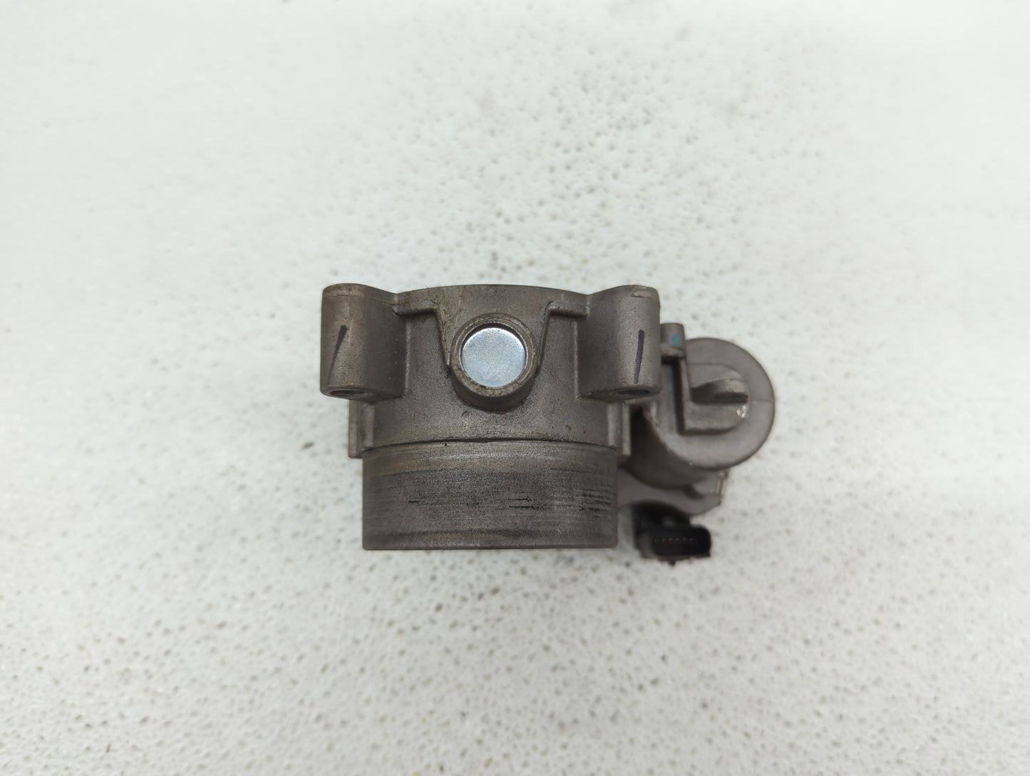 2017-2018 Jeep Compass Throttle Body P/N:04891970AB Fits Fits 2014 2015 2016 2017 2018 OEM Used Auto Parts - Oemusedautopart