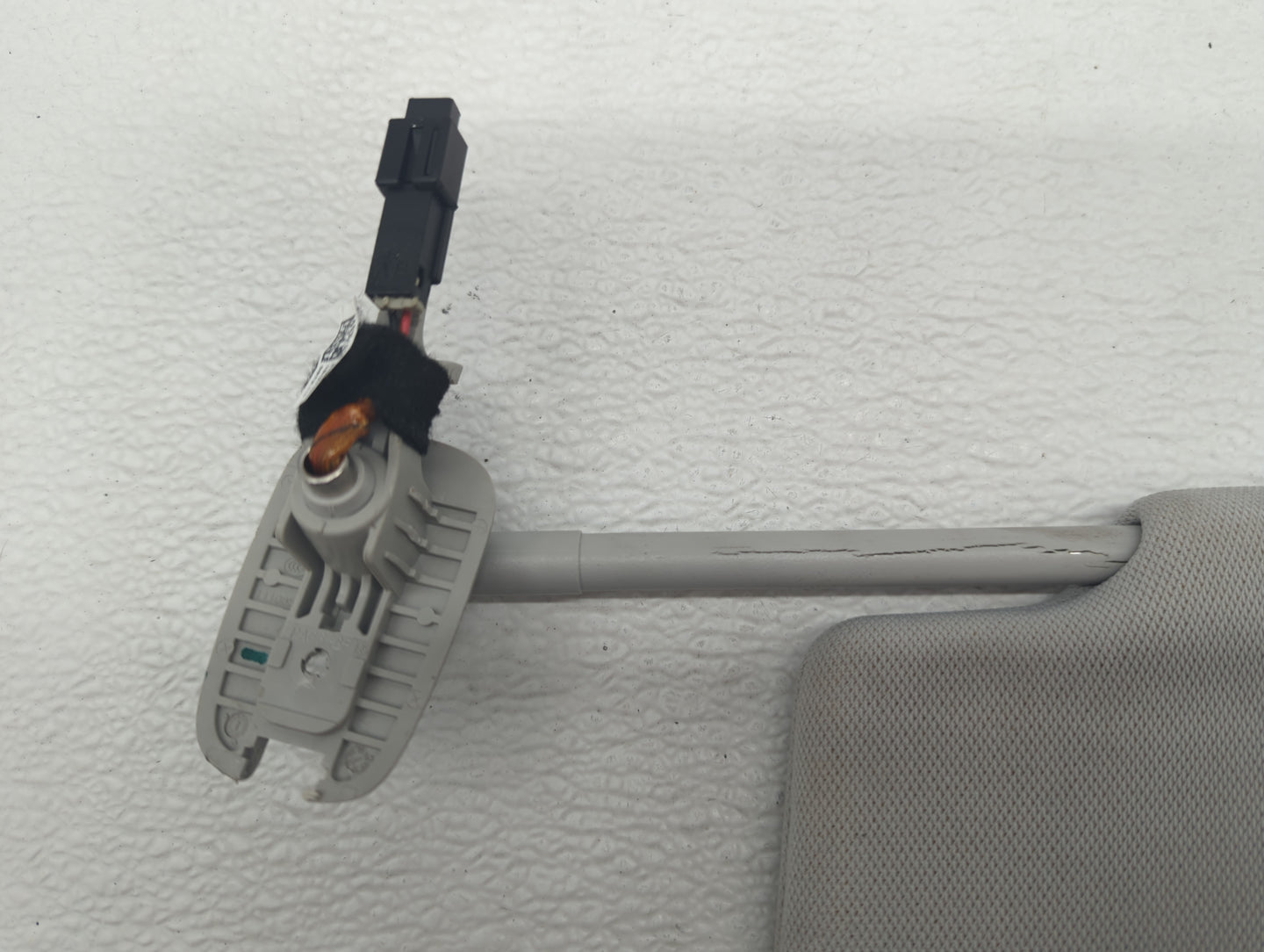 2020 Jeep Compass Sun Visor Shade Replacement Passenger Right Mirror Fits OEM Used Auto Parts - Oemusedautoparts1.com