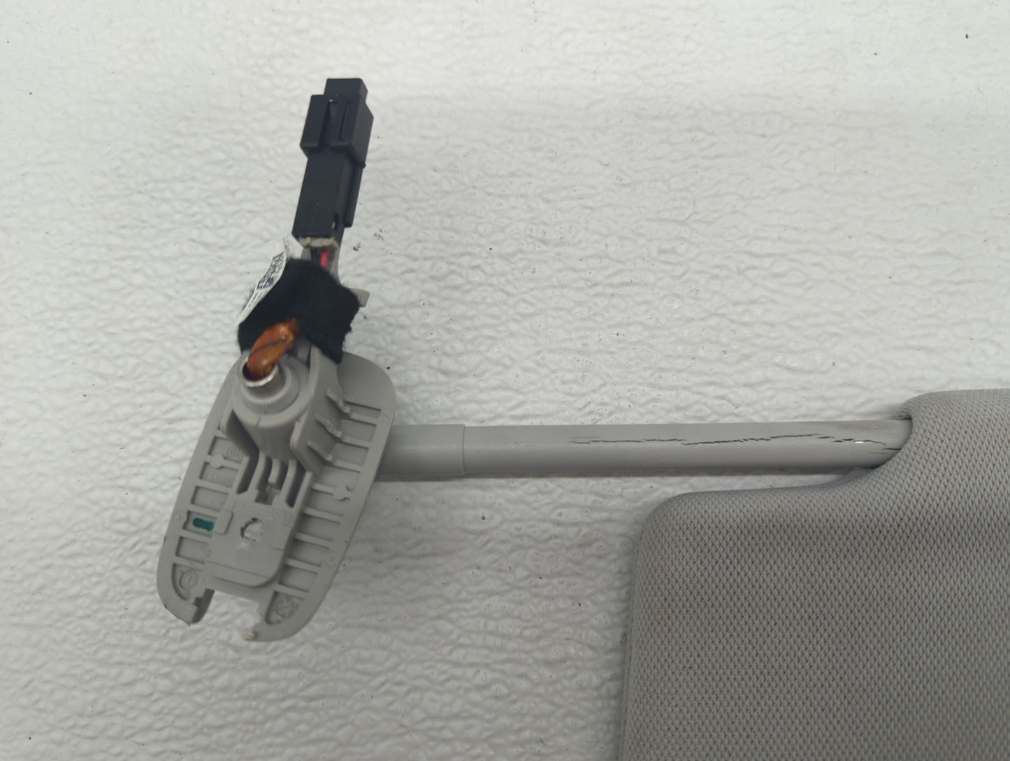 2020 Jeep Compass Sun Visor Shade Replacement Passenger Right Mirror Fits OEM Used Auto Parts - Oemusedautoparts1.com