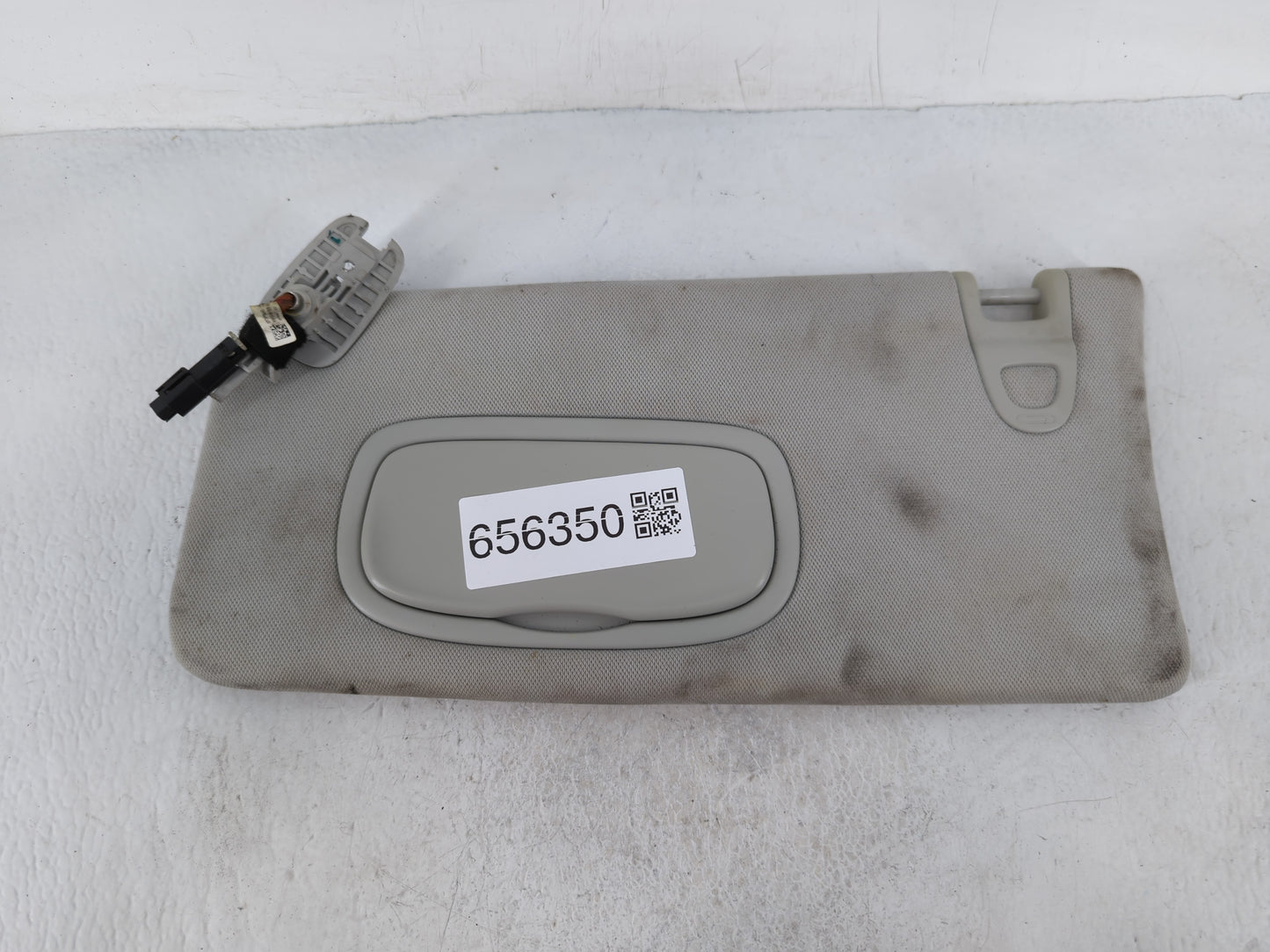 2020 Jeep Compass Sun Visor Shade Replacement Driver Left Mirror Fits OEM Used Auto Parts - Oemusedautoparts1.com