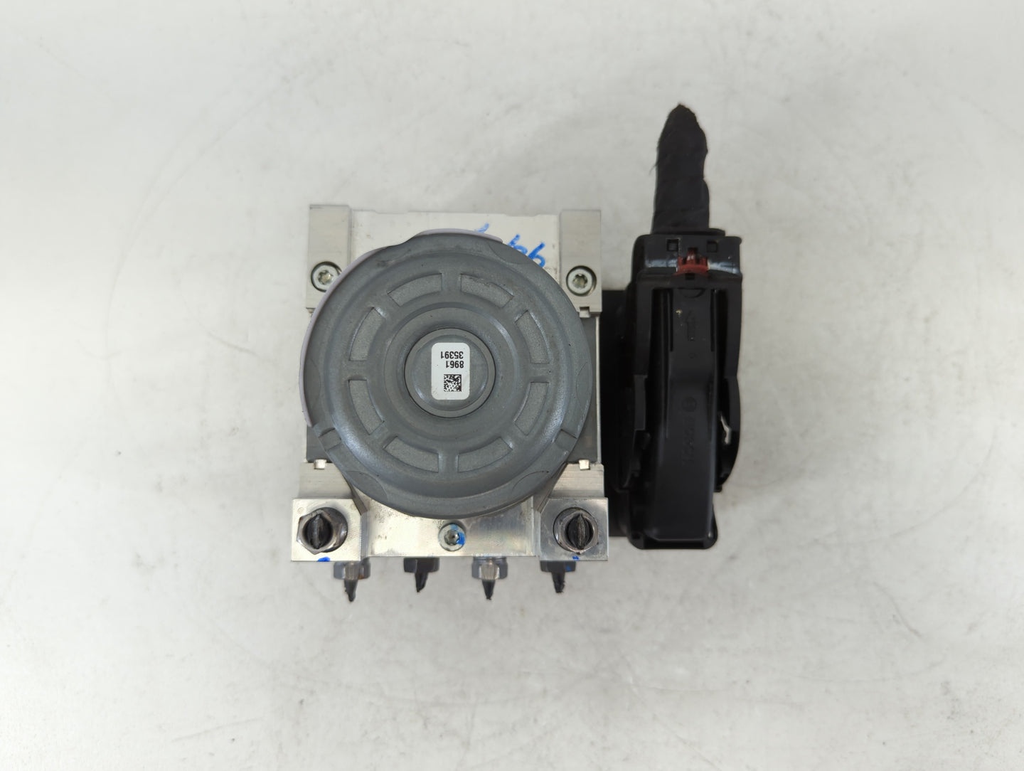 2020 Jeep Compass ABS Pump Control Module Replacement P/N:P68485883AA Fits OEM Used Auto Parts - Oemusedautoparts1.com