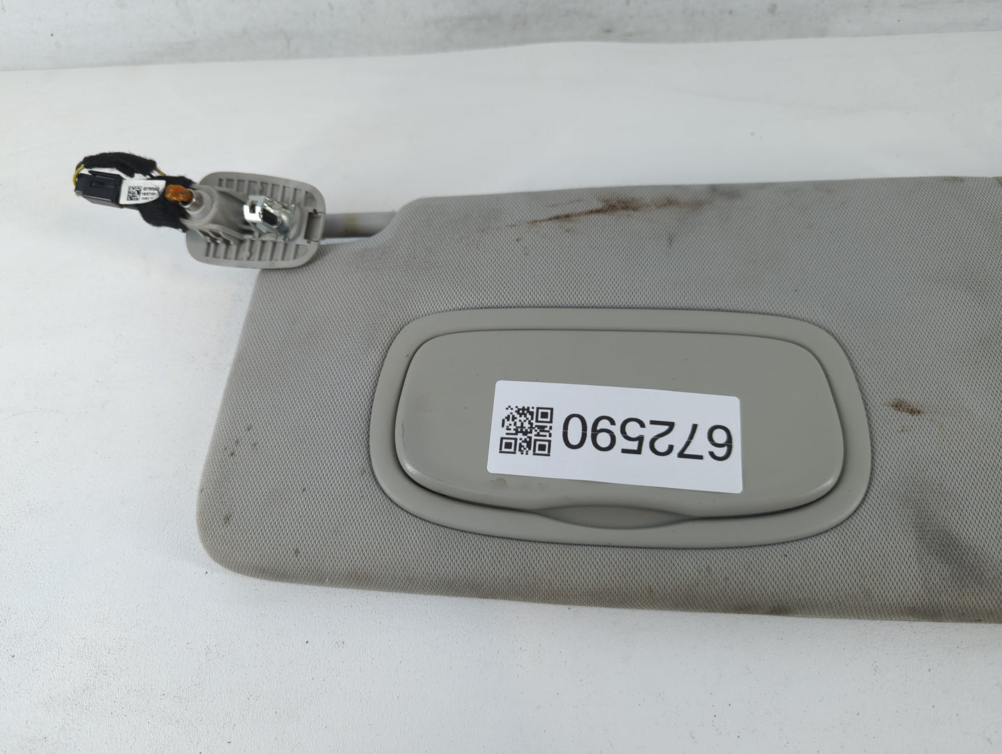 2020 Jeep Compass Sun Visor Shade Replacement Passenger Right Mirror Fits OEM Used Auto Parts - Oemusedautoparts1.com