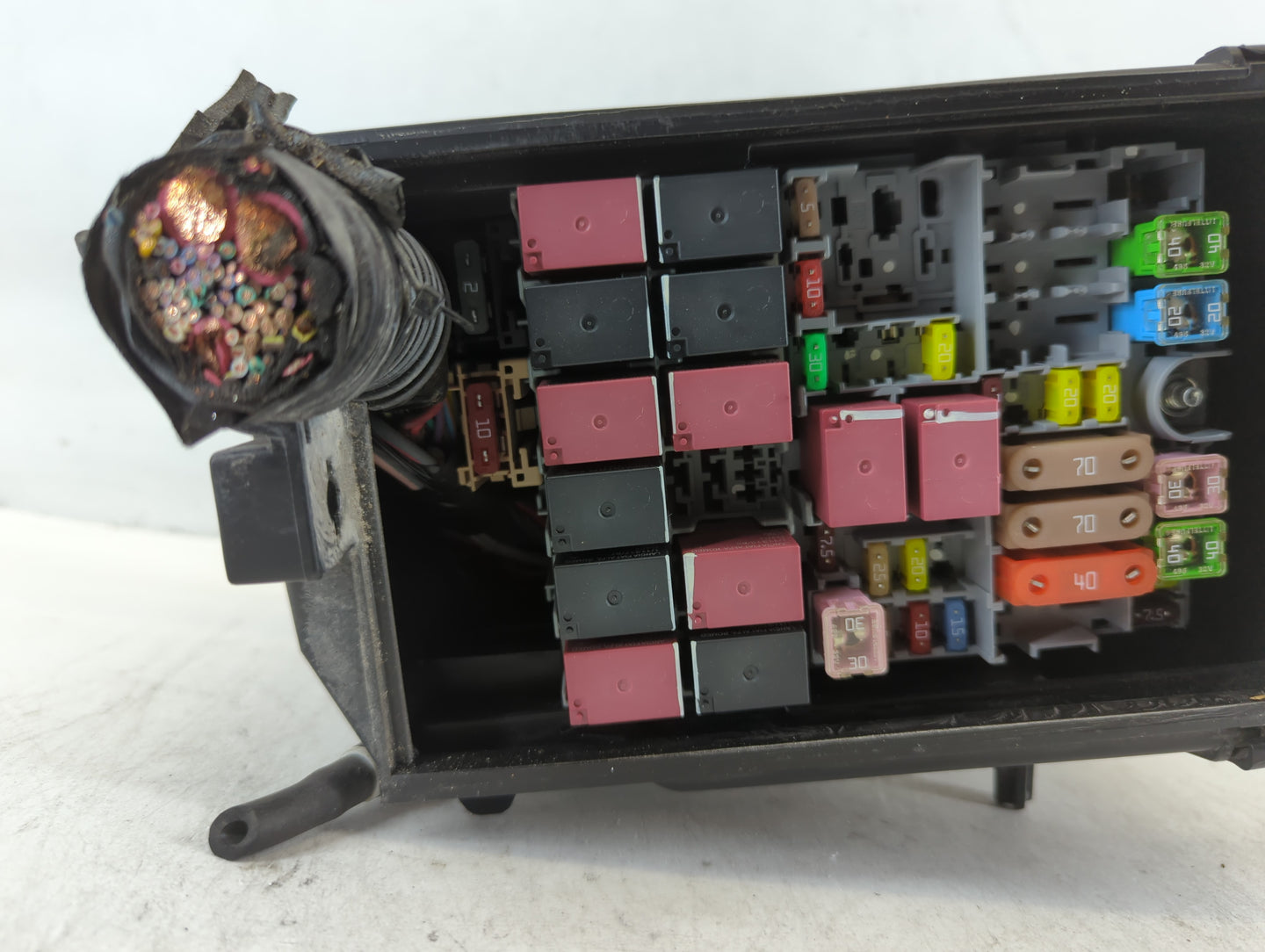 2020 Jeep Compass Fusebox Fuse Box Panel Relay Module P/N:52027004 Fits OEM Used Auto Parts - Oemusedautoparts1.com