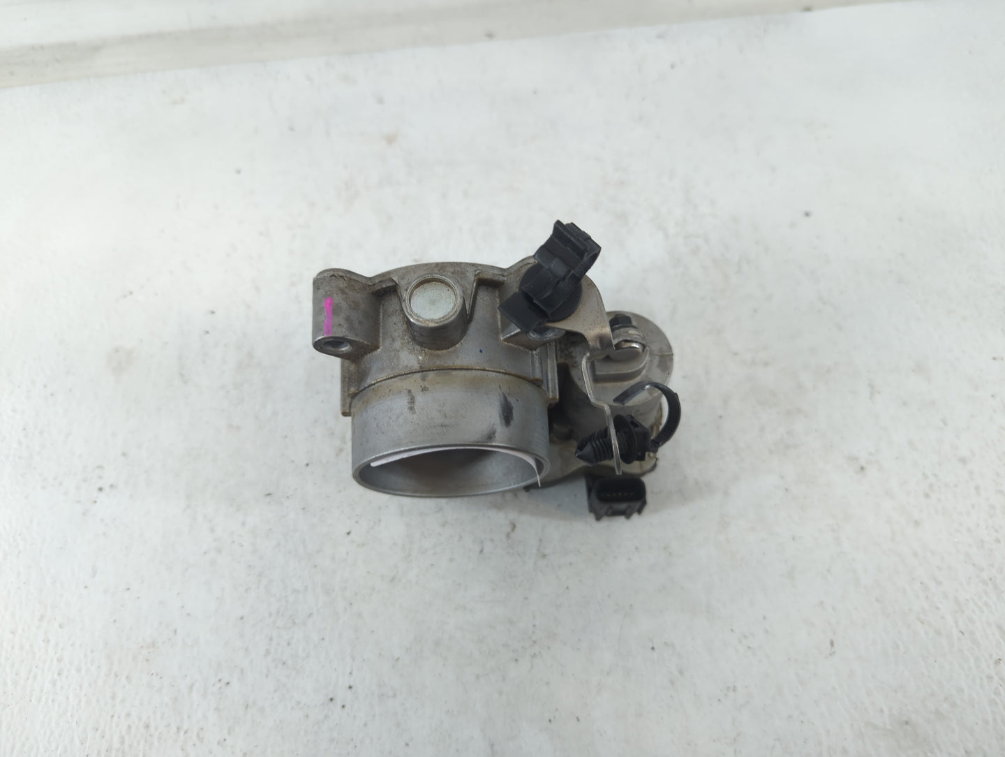2017-2022 Jeep Compass Throttle Body P/N:04891970AC Fits Fits 2014 2015 2016 2017 2018 2019 2020 2021 2022 OEM Used Auto Par