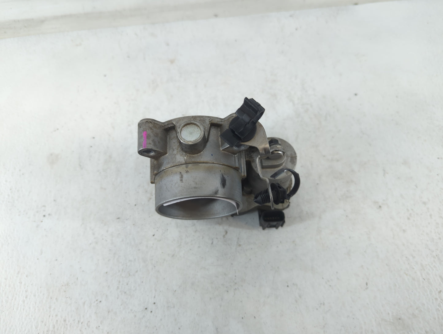 2017-2022 Jeep Compass Throttle Body P/N:04891970AC Fits Fits 2014 2015 2016 2017 2018 2019 2020 2021 2022 OEM Used Auto Par