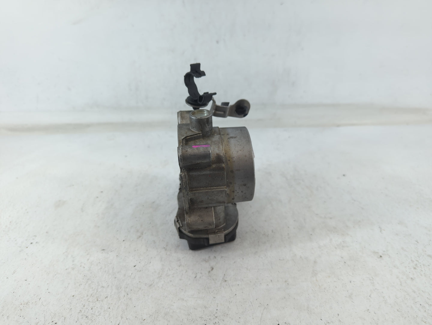 2017-2022 Jeep Compass Throttle Body P/N:04891970AC Fits Fits 2014 2015 2016 2017 2018 2019 2020 2021 2022 OEM Used Auto Par