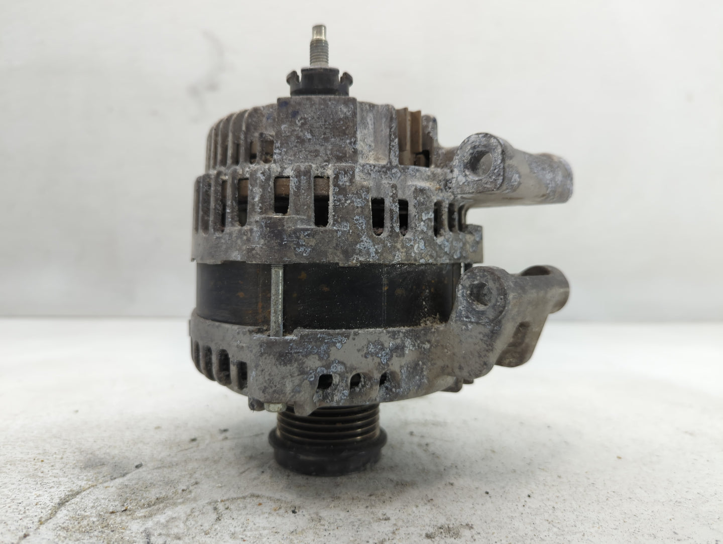 2017-2022 Jeep Compass Alternator Replacement Generator Charging Assembly Engine OEM P/N:56029624AC Fits OEM Used Auto Parts