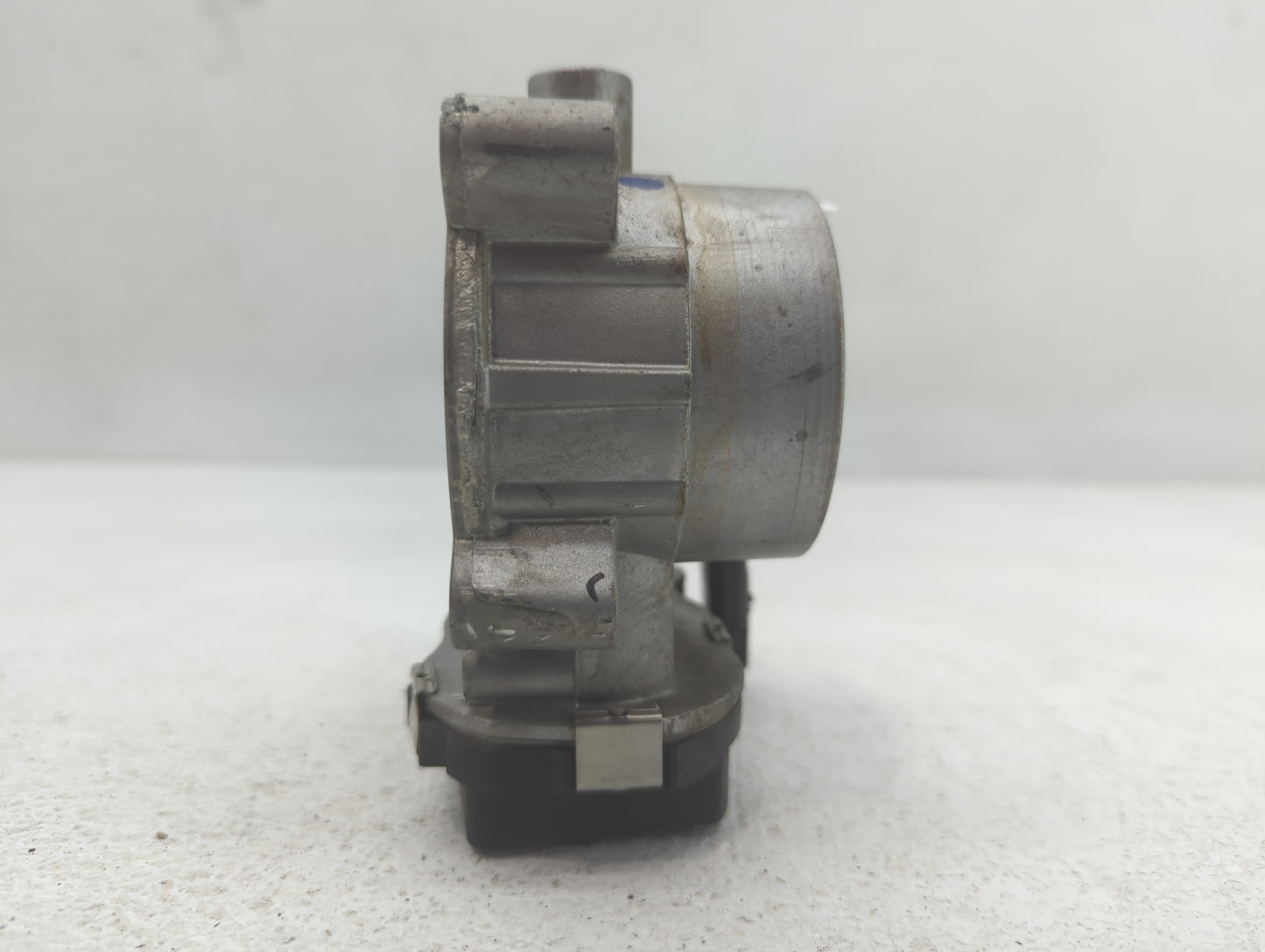 2017-2022 Jeep Compass Throttle Body P/N:04891970AC Fits Fits 2014 2015 2016 2017 2018 2019 2020 2021 2022 OEM Used Auto Par