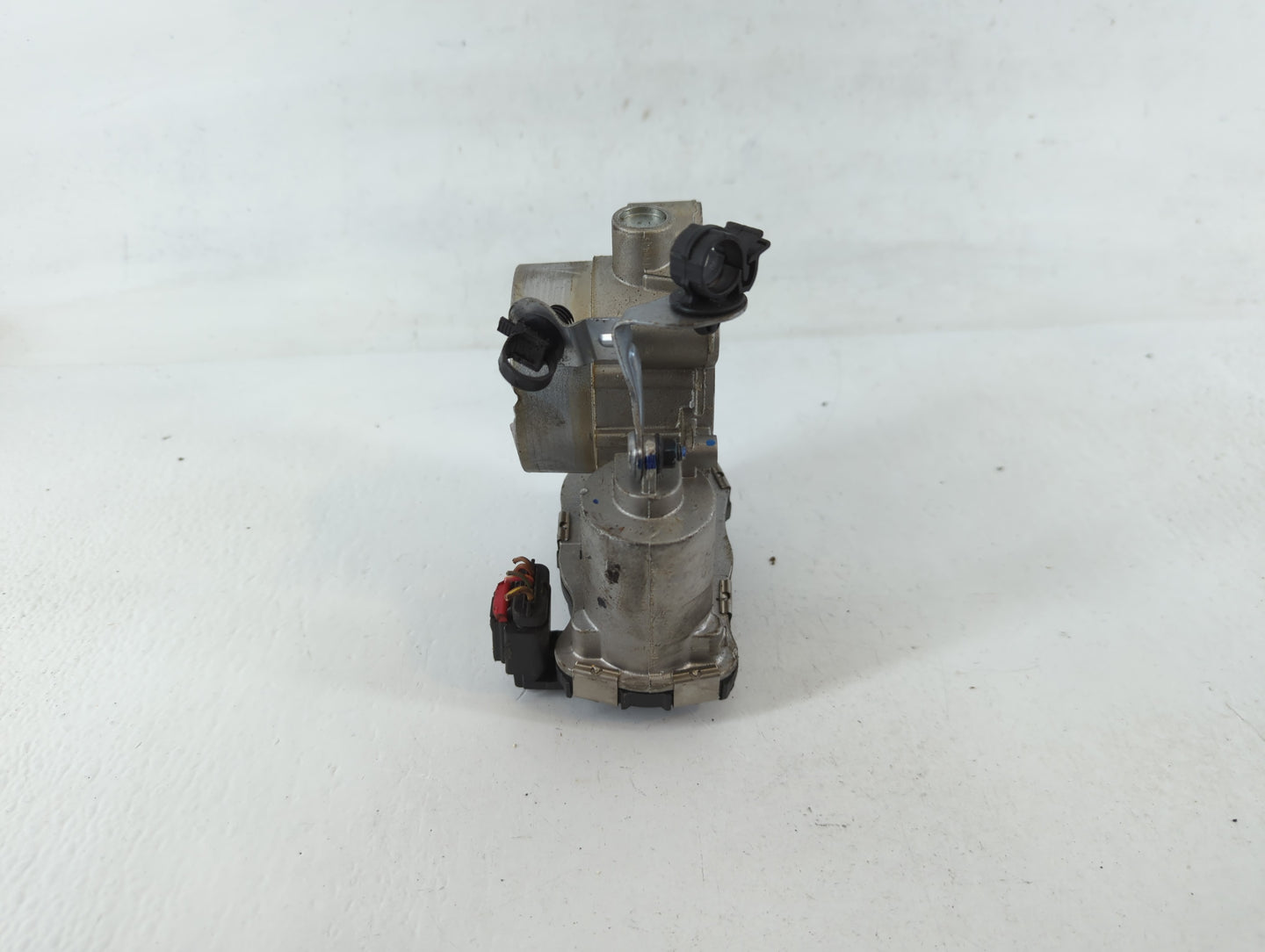 2017-2022 Jeep Compass Throttle Body P/N:04891970A0 Fits Fits 2014 2015 2016 2017 2018 2019 2020 2021 2022 OEM Used Auto Par