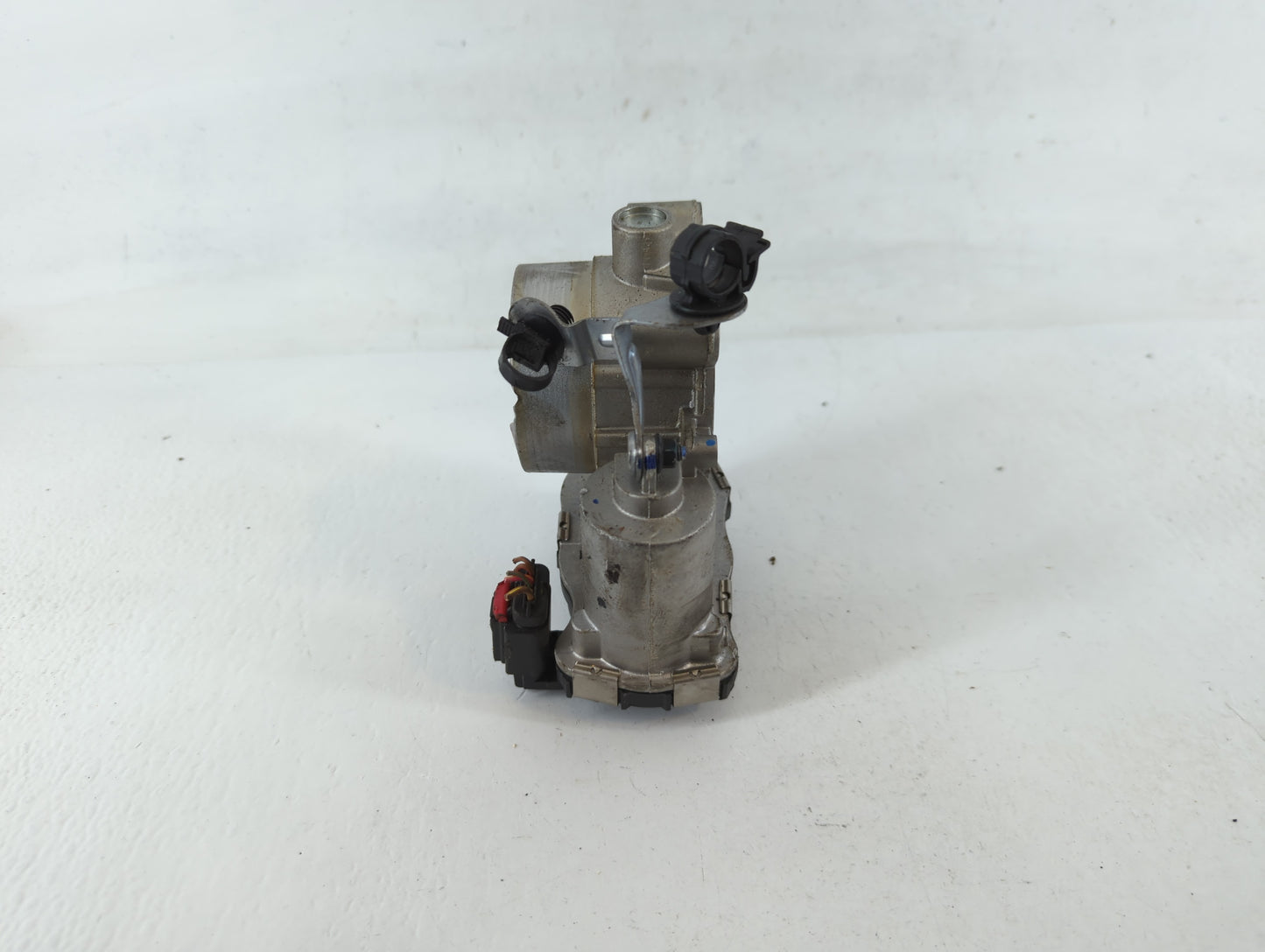 2017-2022 Jeep Compass Throttle Body P/N:04891970A0 Fits Fits 2014 2015 2016 2017 2018 2019 2020 2021 2022 OEM Used Auto Par