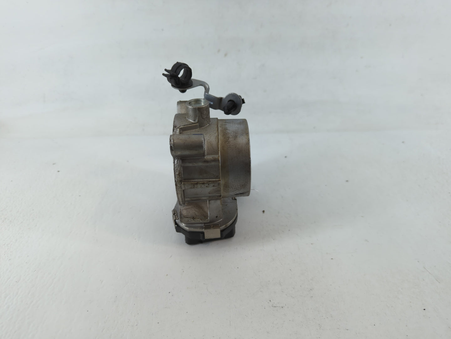 2017-2022 Jeep Compass Throttle Body P/N:04891970A0 Fits Fits 2014 2015 2016 2017 2018 2019 2020 2021 2022 OEM Used Auto Par