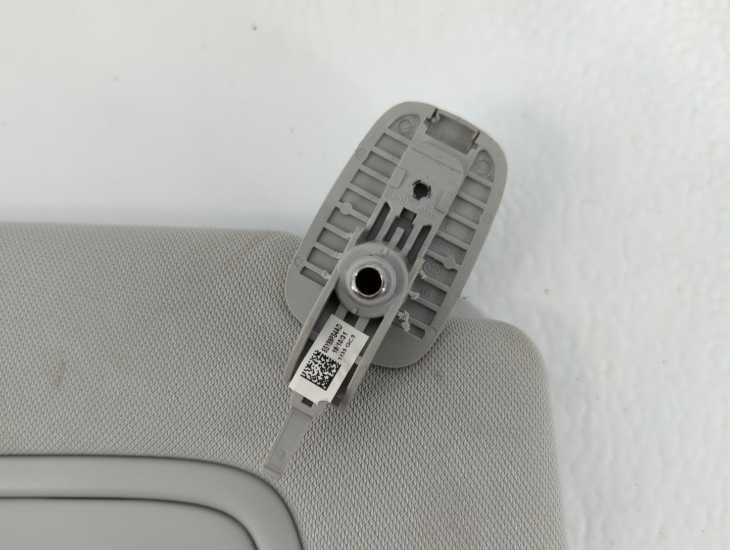 2020 Jeep Compass Sun Visor Shade Replacement Passenger Right Mirror Fits OEM Used Auto Parts - Oemusedautoparts1.com