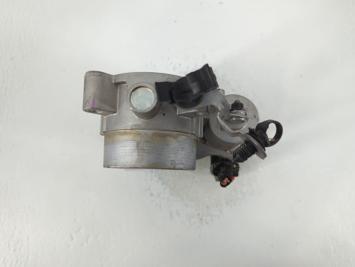 2017-2022 Jeep Compass Throttle Body P/N:04891970AC Fits Fits 2014 2015 2016 2017 2018 2019 2020 2021 2022 OEM Used Auto Par
