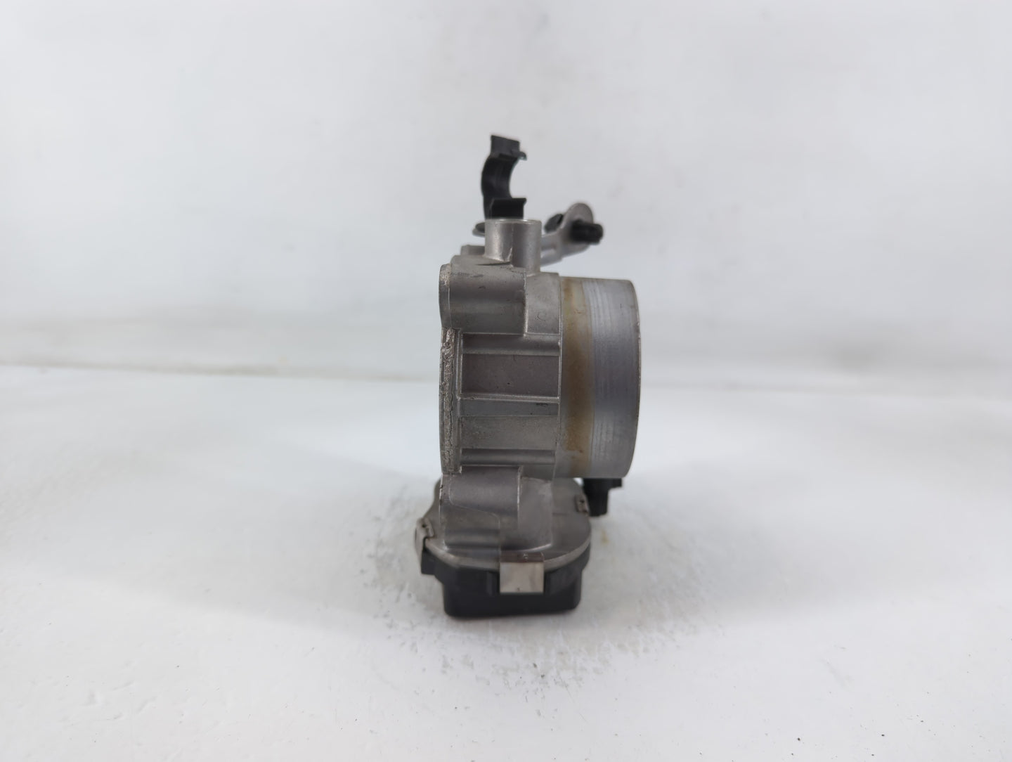 2017-2022 Jeep Compass Throttle Body P/N:04891970AC Fits Fits 2014 2015 2016 2017 2018 2019 2020 2021 2022 OEM Used Auto Par