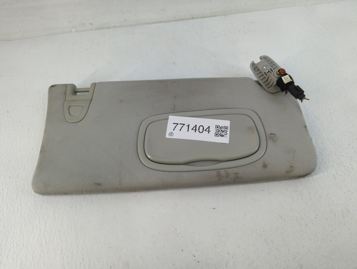 2017-2018 Jeep Compass Sun Visor Shade Replacement Passenger Right Mirror Fits Fits 2017 2018 OEM Used Auto Parts - Oemuseda