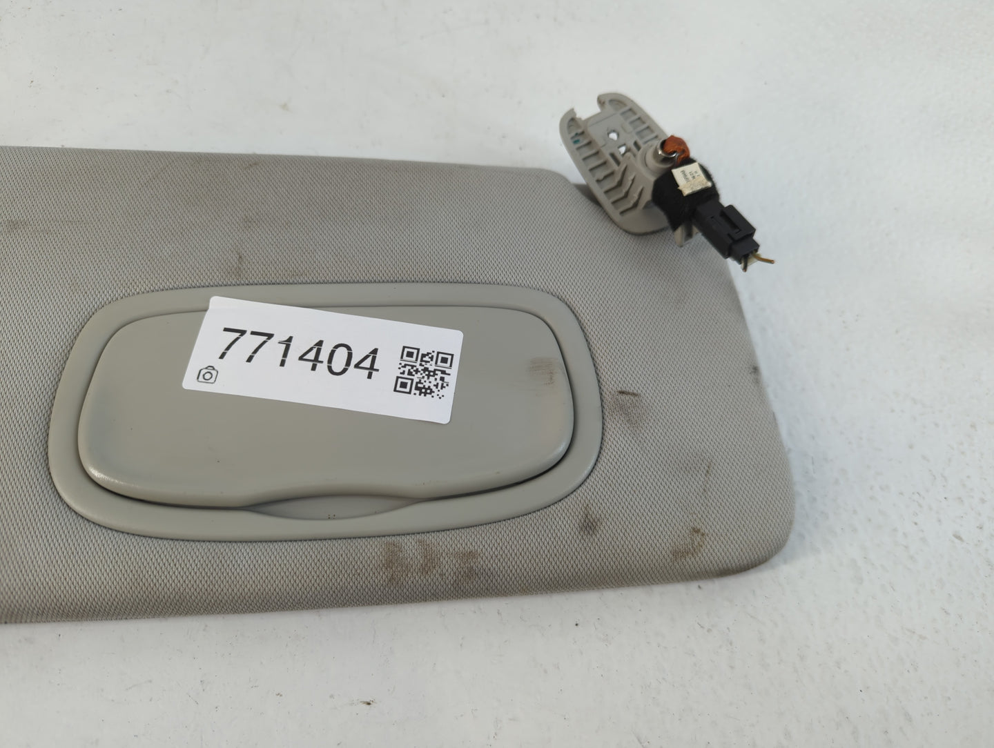 2020 Jeep Compass Sun Visor Shade Replacement Passenger Right Mirror Fits OEM Used Auto Parts - Oemusedautoparts1.com