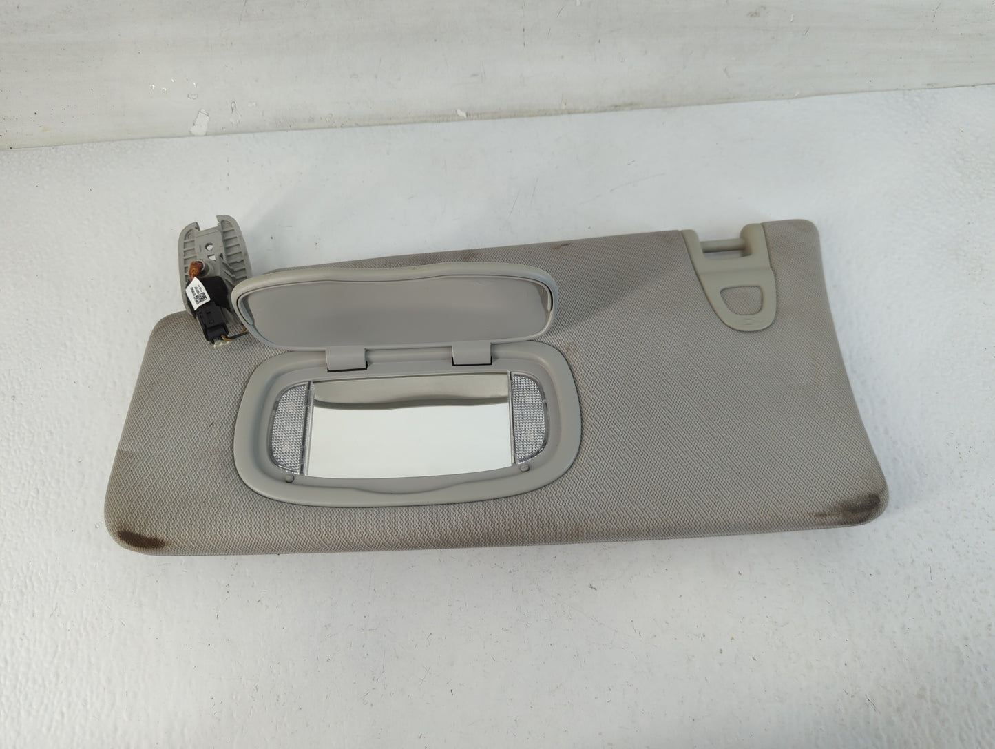 2020 Jeep Compass Sun Visor Shade Replacement Driver Left Mirror Fits OEM Used Auto Parts - Oemusedautoparts1.com