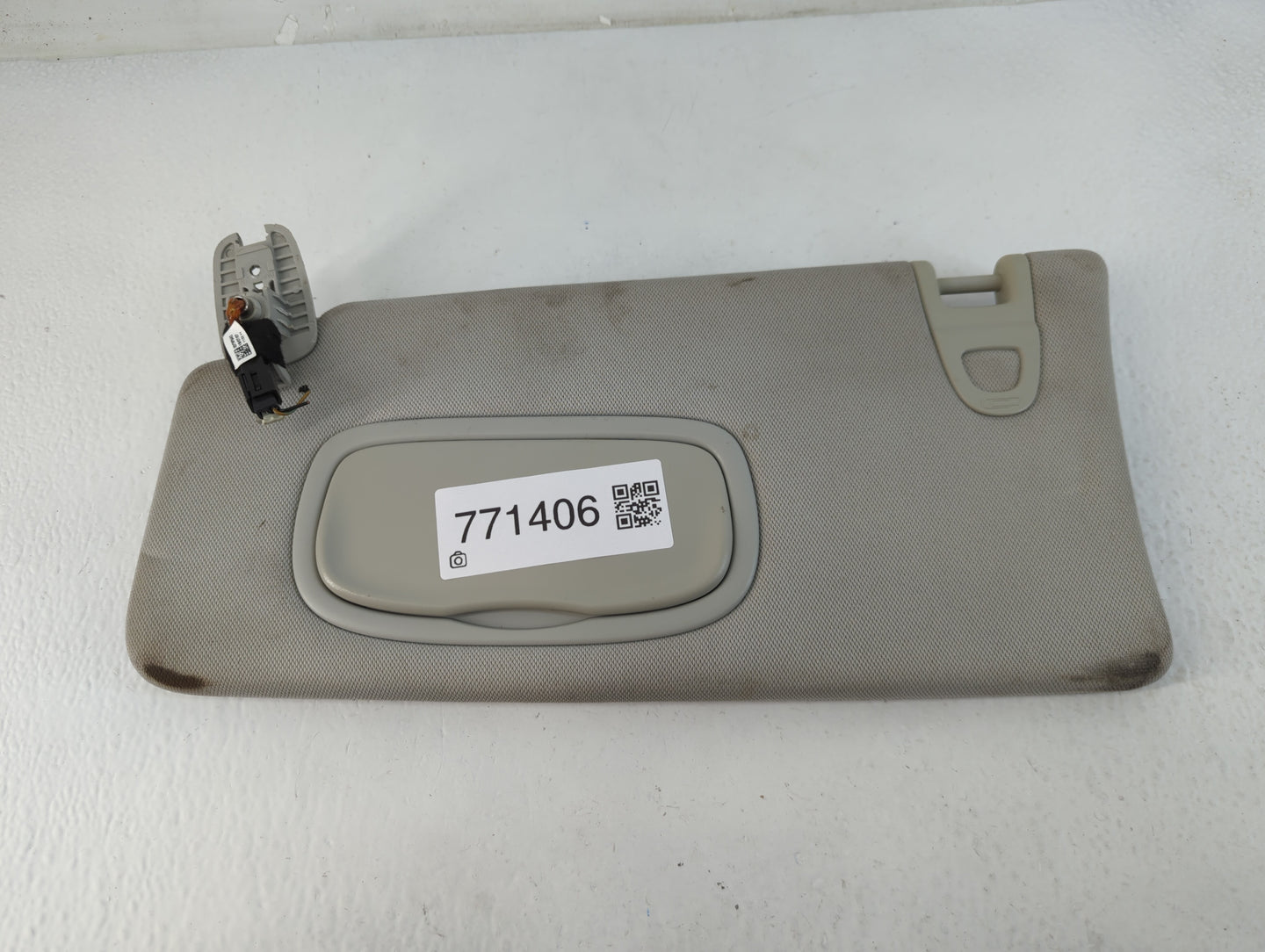2020 Jeep Compass Sun Visor Shade Replacement Driver Left Mirror Fits OEM Used Auto Parts - Oemusedautoparts1.com