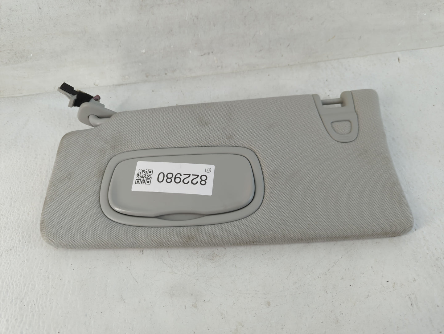 2020 Jeep Compass Sun Visor Shade Replacement Driver Left Mirror Fits OEM Used Auto Parts - Oemusedautoparts1.com