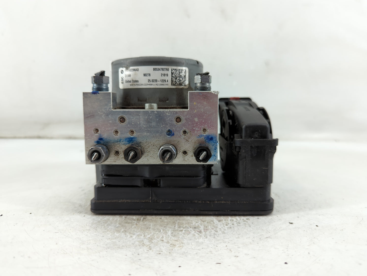 2020 Jeep Compass ABS Pump Control Module Replacement P/N:00534792760 P68402396AD Fits OEM Used Auto Parts - Oemusedautopart
