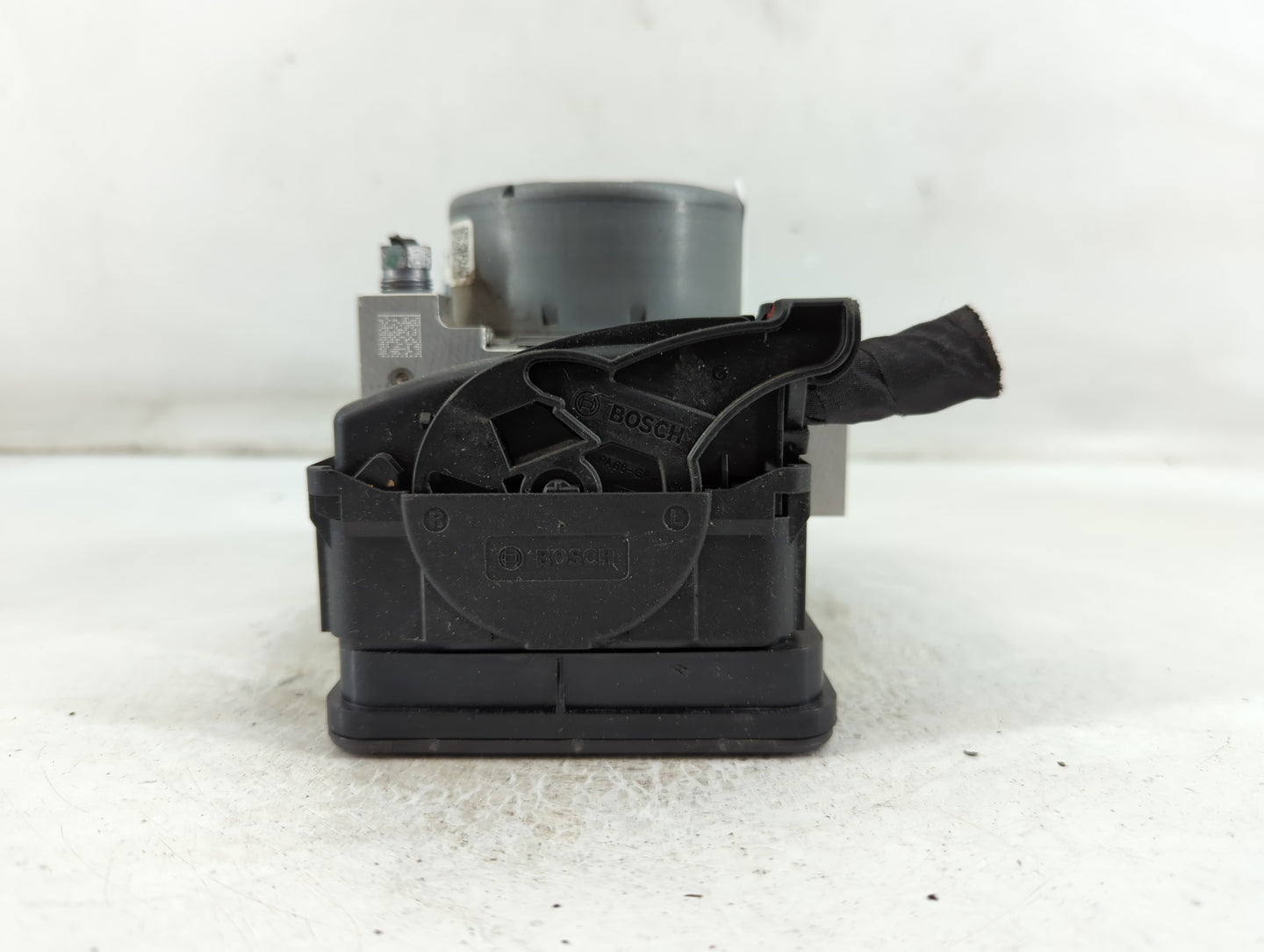 2020 Jeep Compass ABS Pump Control Module Replacement P/N:00534792760 P68402396AD Fits OEM Used Auto Parts - Oemusedautopart