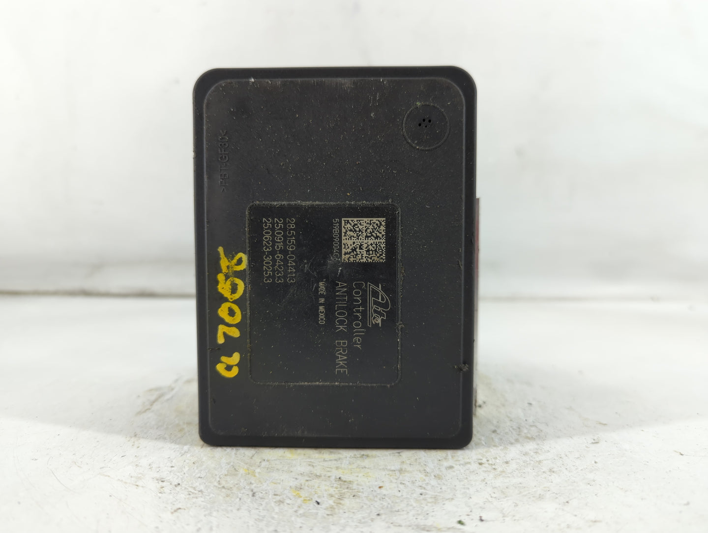 2020 Jeep Compass ABS Pump Control Module Replacement P/N:P68485883AA Fits OEM Used Auto Parts - Oemusedautoparts1.com