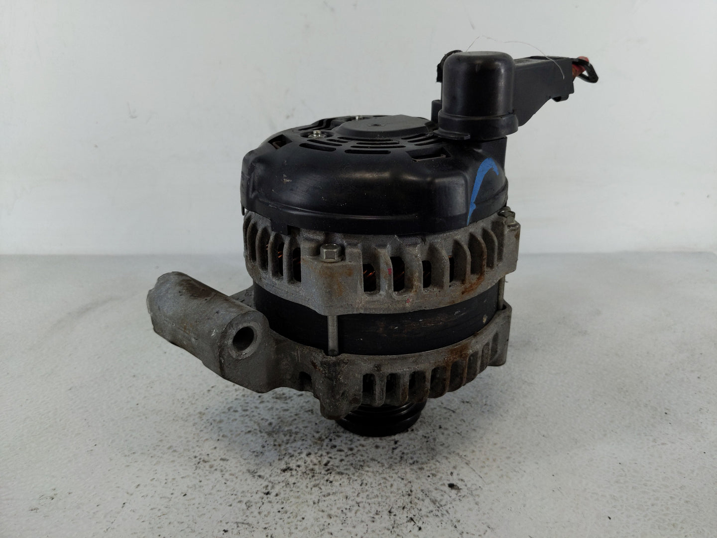 2011-2016 Jeep Grand Cherokee Alternator Replacement Generator Charging Assembly Engine OEM P/N:04801779AI Fits OEM Used Aut