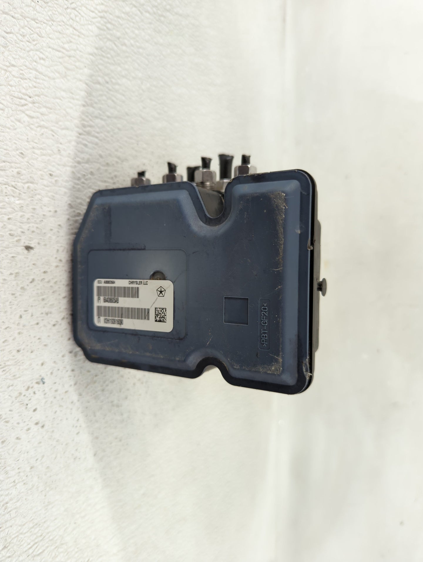 2019-2020 Jeep Grand Cherokee ABS Pump Control Module Replacement P/N:68408605AB Fits Fits 2019 2020 OEM Used Auto Parts - O